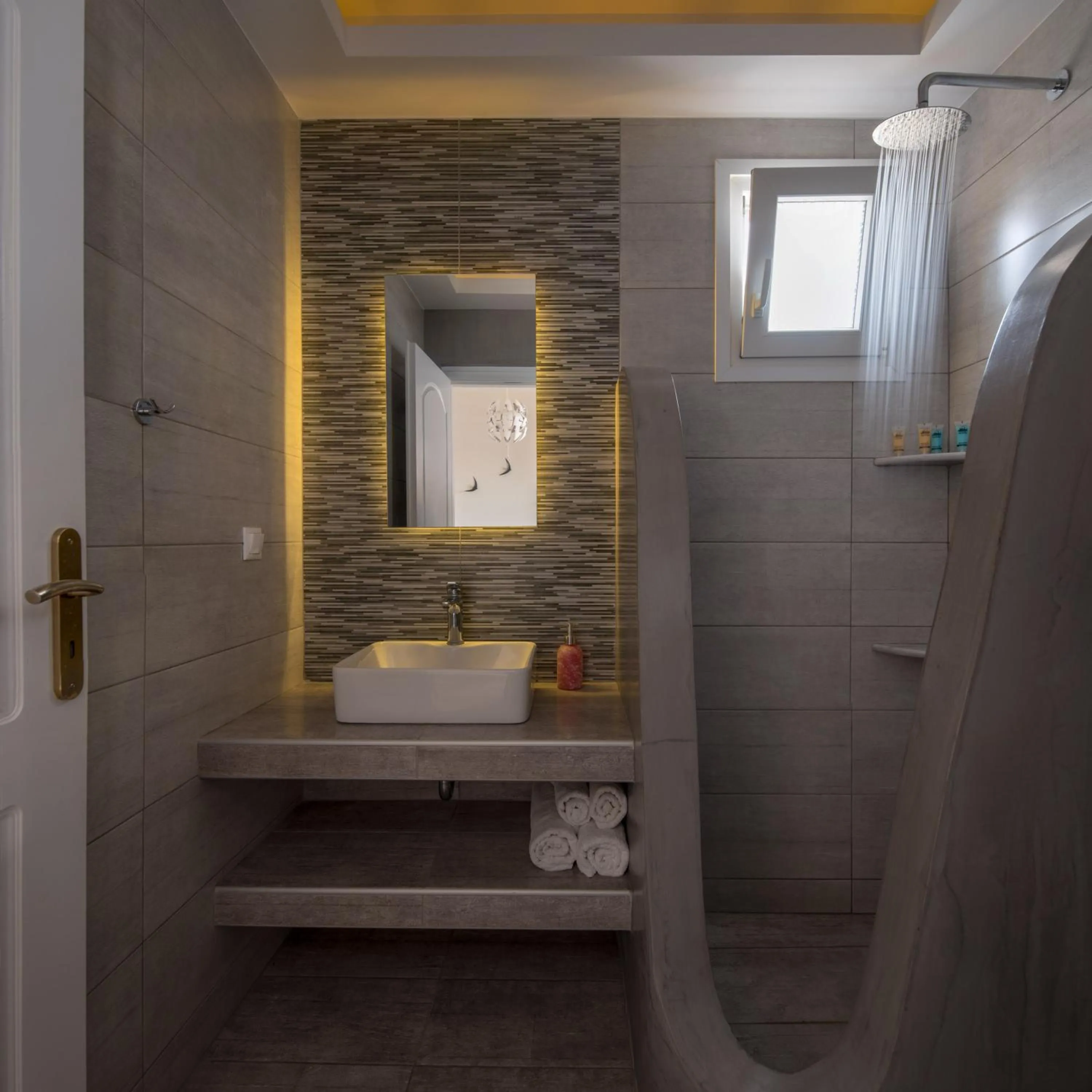 Bathroom in Moonlight Apartments & Suites