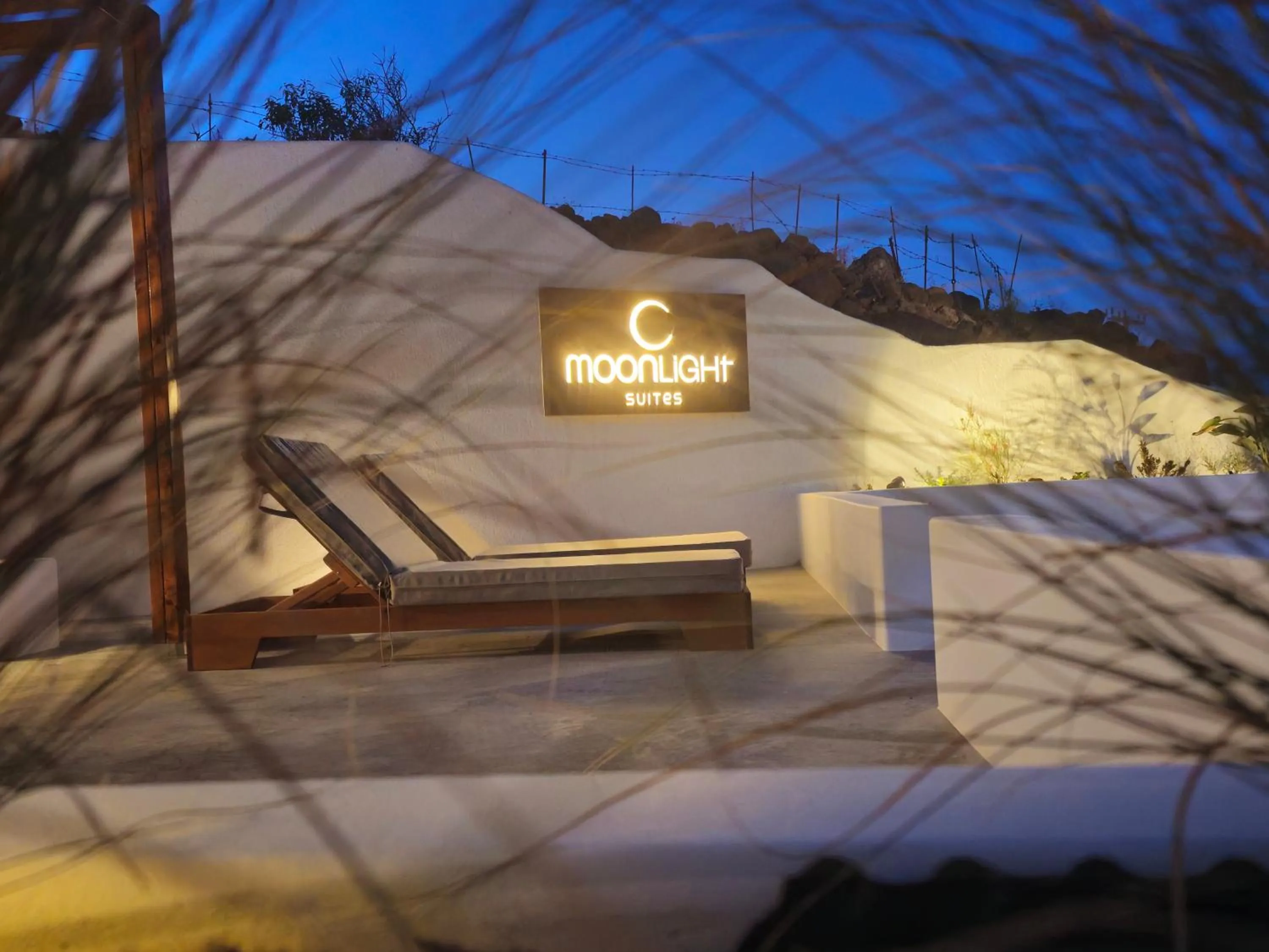 Patio in Moonlight Apartments & Suites