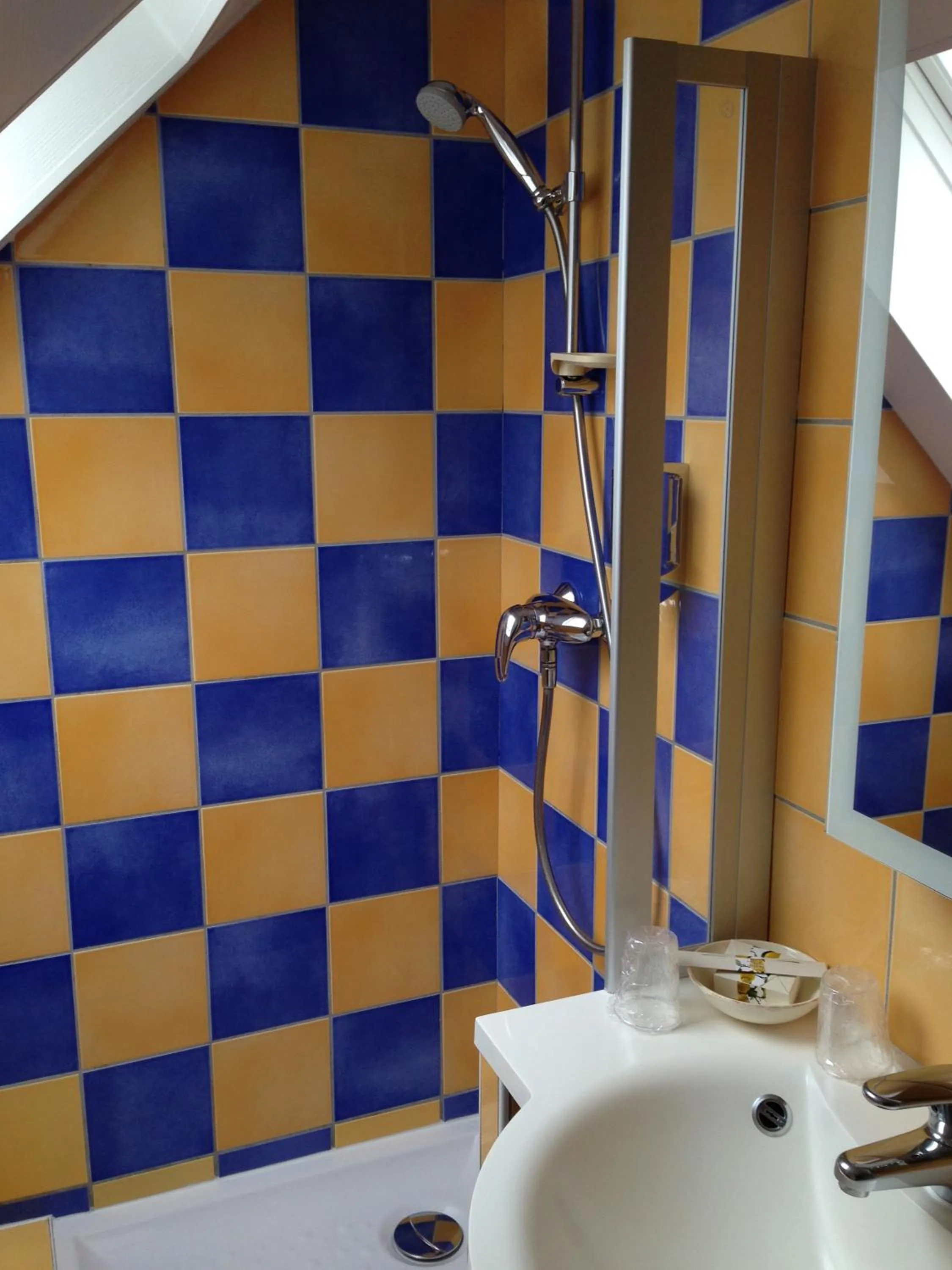 Shower in Hotel des Marquisats