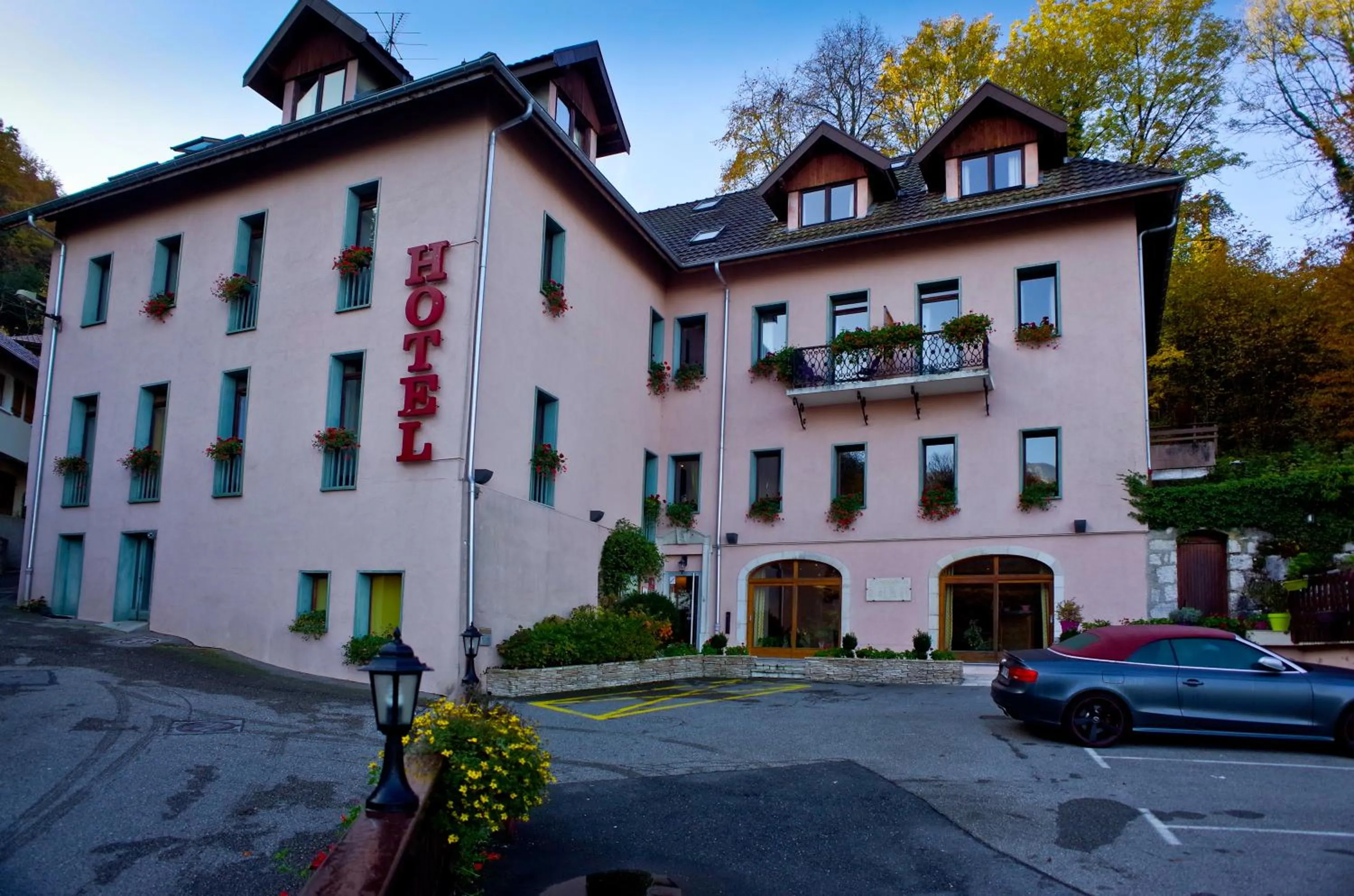 Property building in Hotel des Marquisats