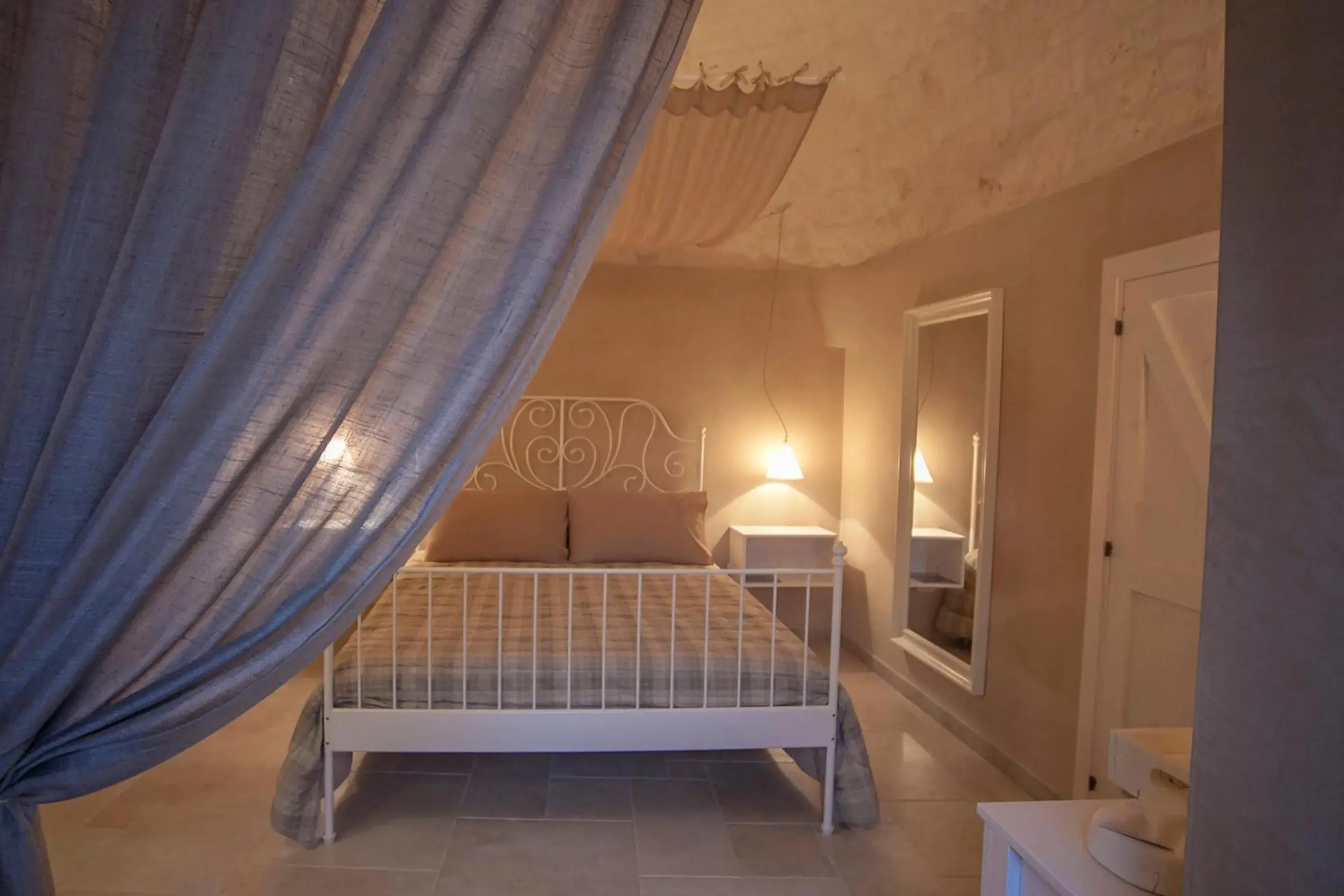 Luxury Trullo Room in Il Calàscione Apulian Villas Luxury Trullo Room in Il Calàscione Apulian Villas