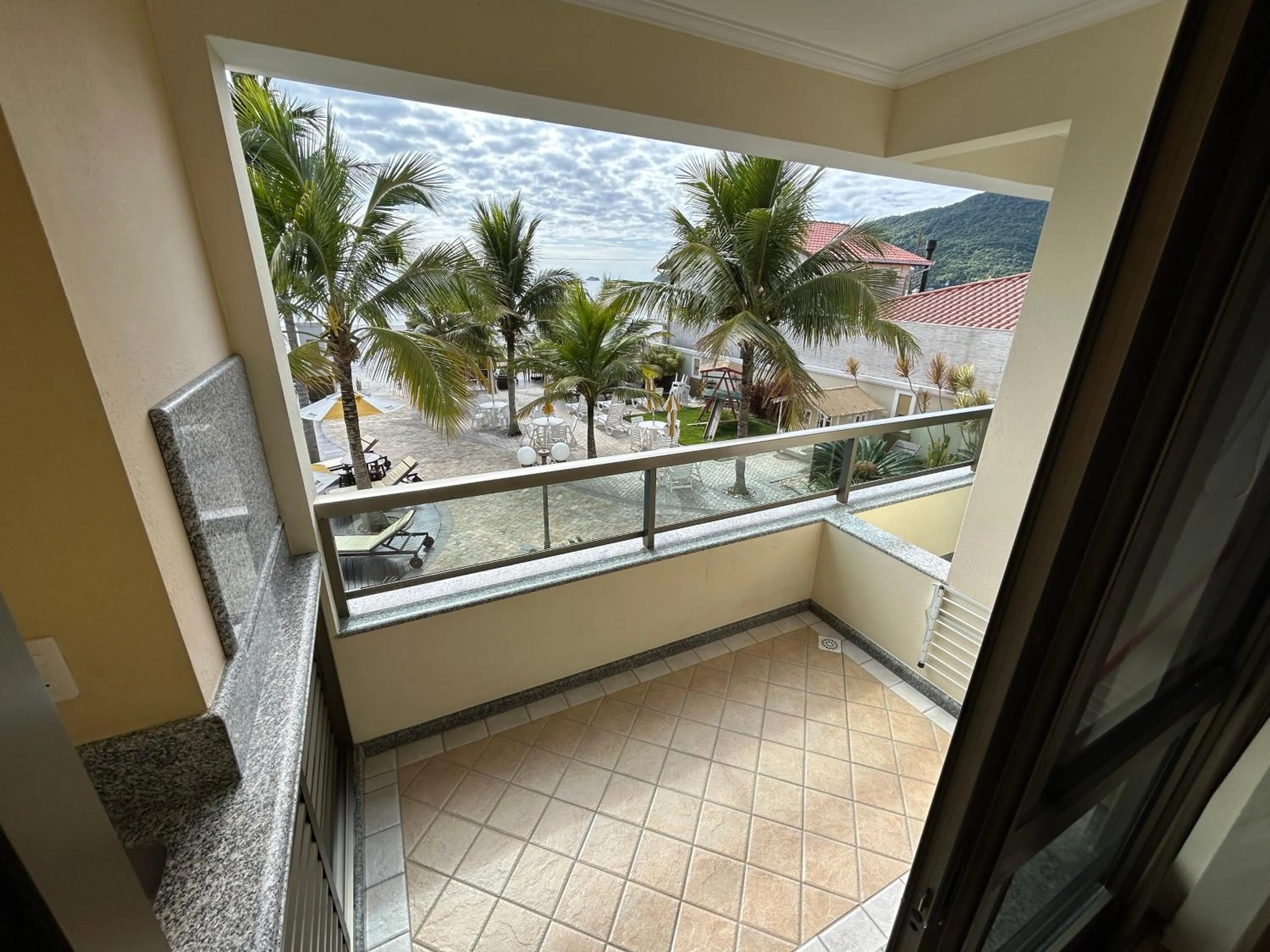 Balcony/Terrace in Golfinhos Apart Hotel