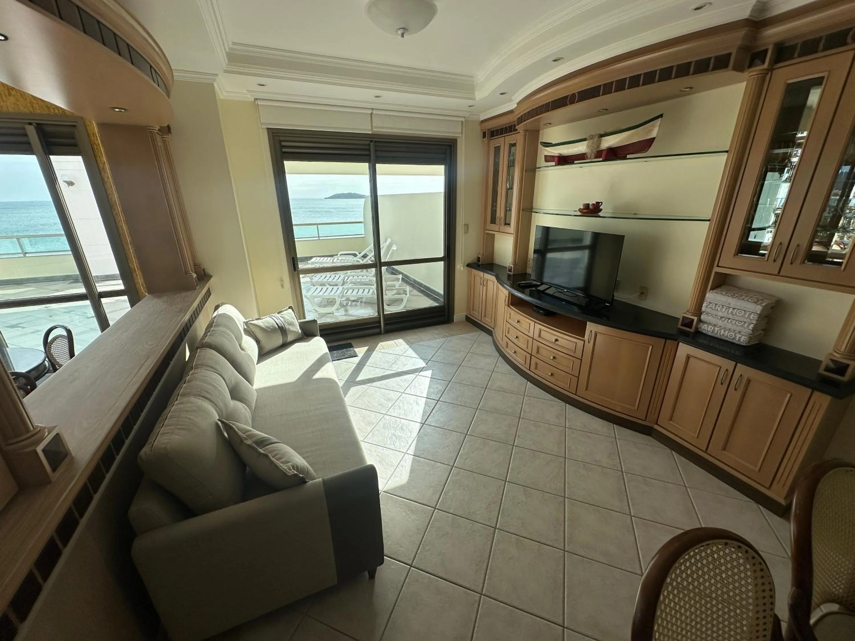 Golfinhos Apart Hotel