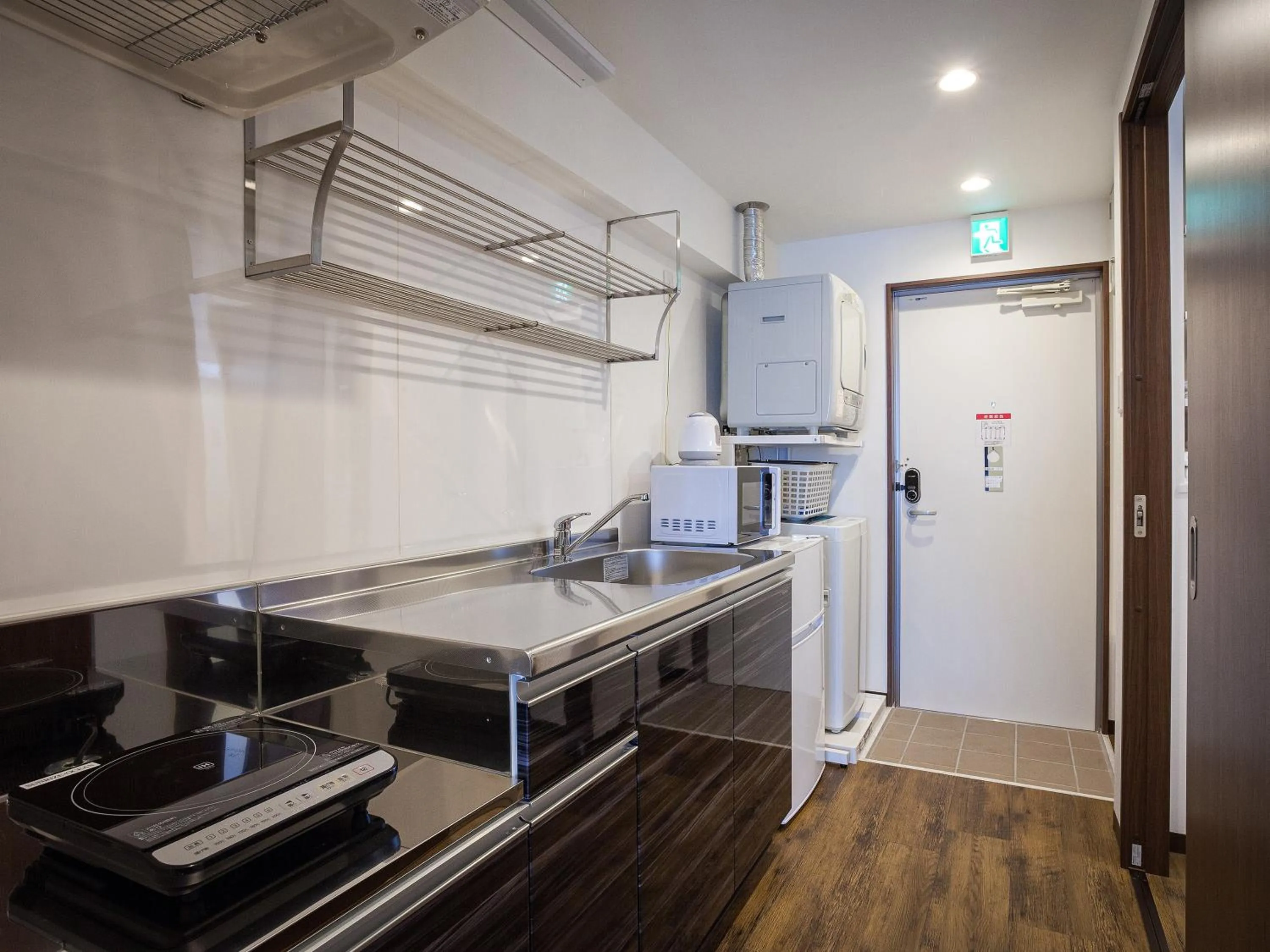 Kitchen or kitchenette in Yonabaru Hotel SUNRIZE OCEAN