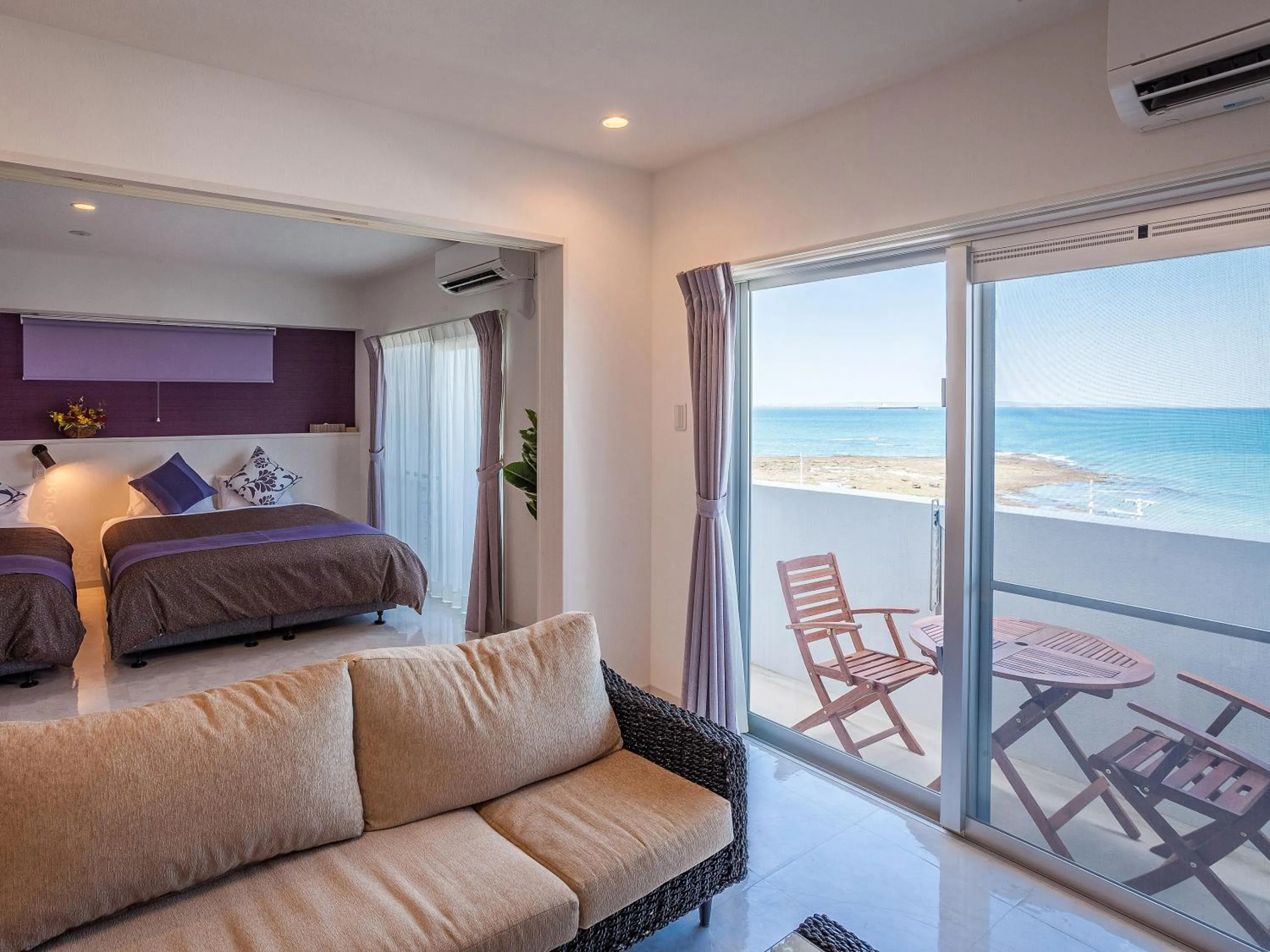 Sea view, Bed in Yonabaru Hotel SUNRIZE OCEAN