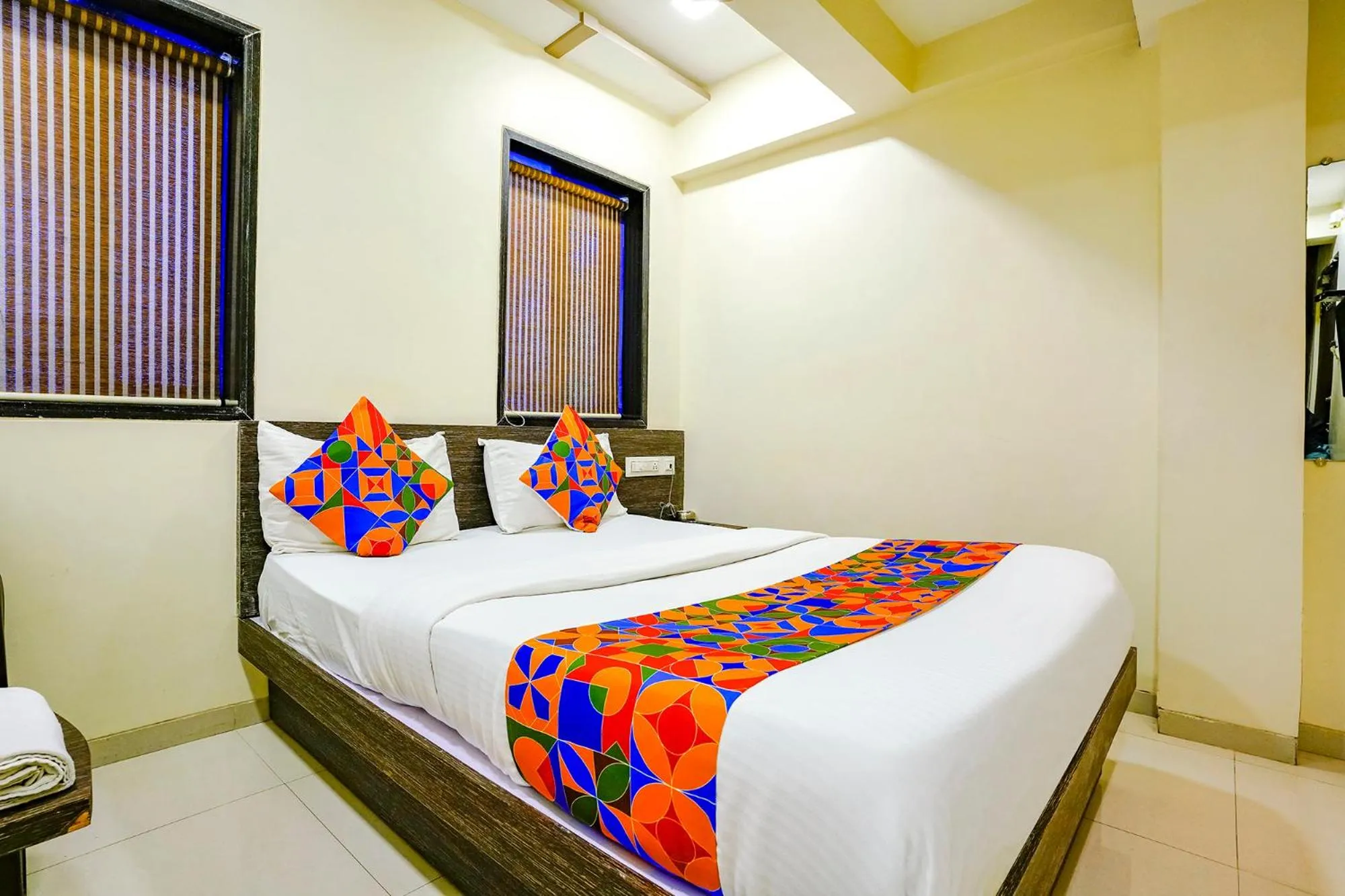 Bedroom, Bed in Hotel O Shalimar