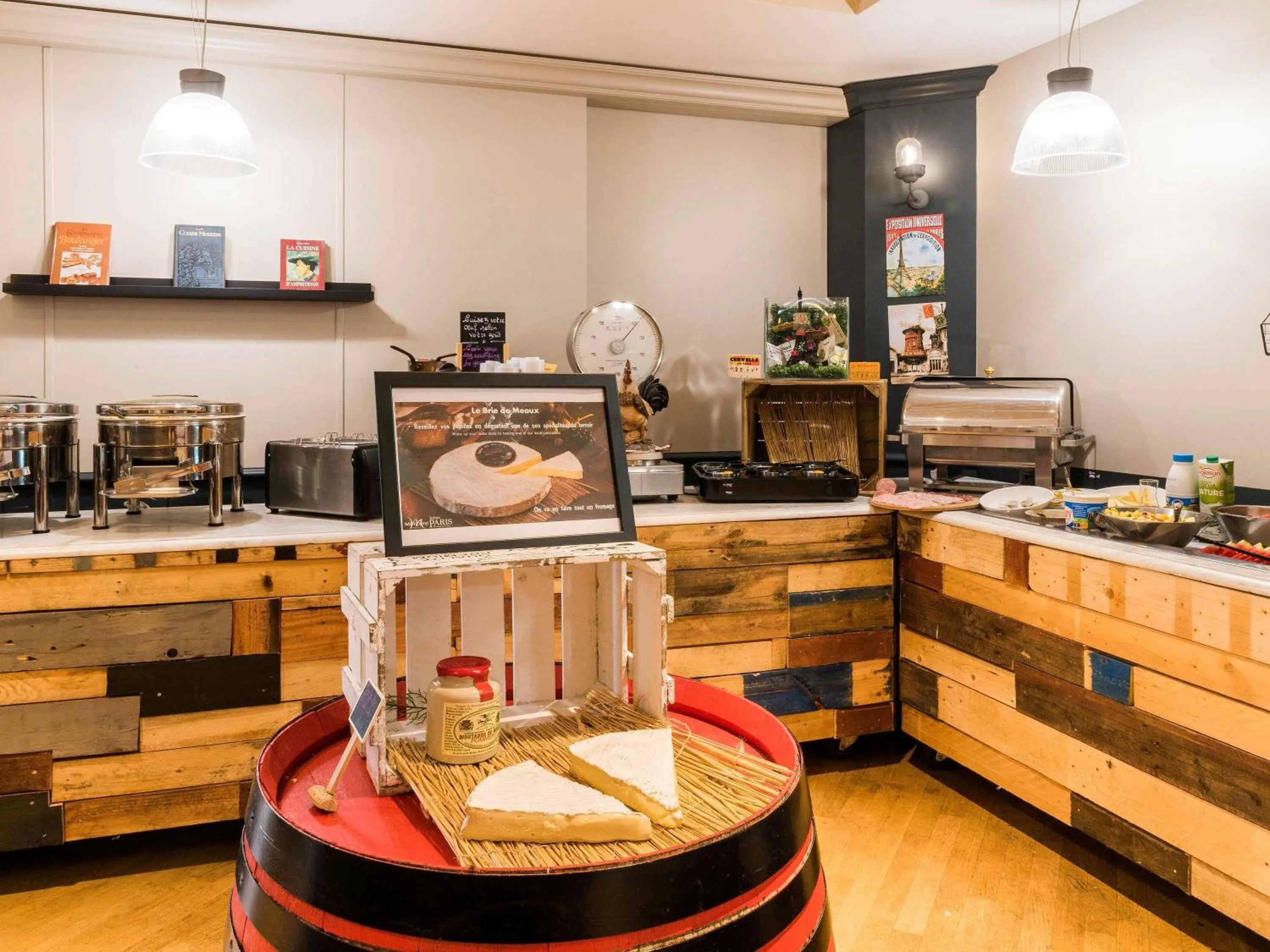 Breakfast in Mercure Paris Roissy CDG