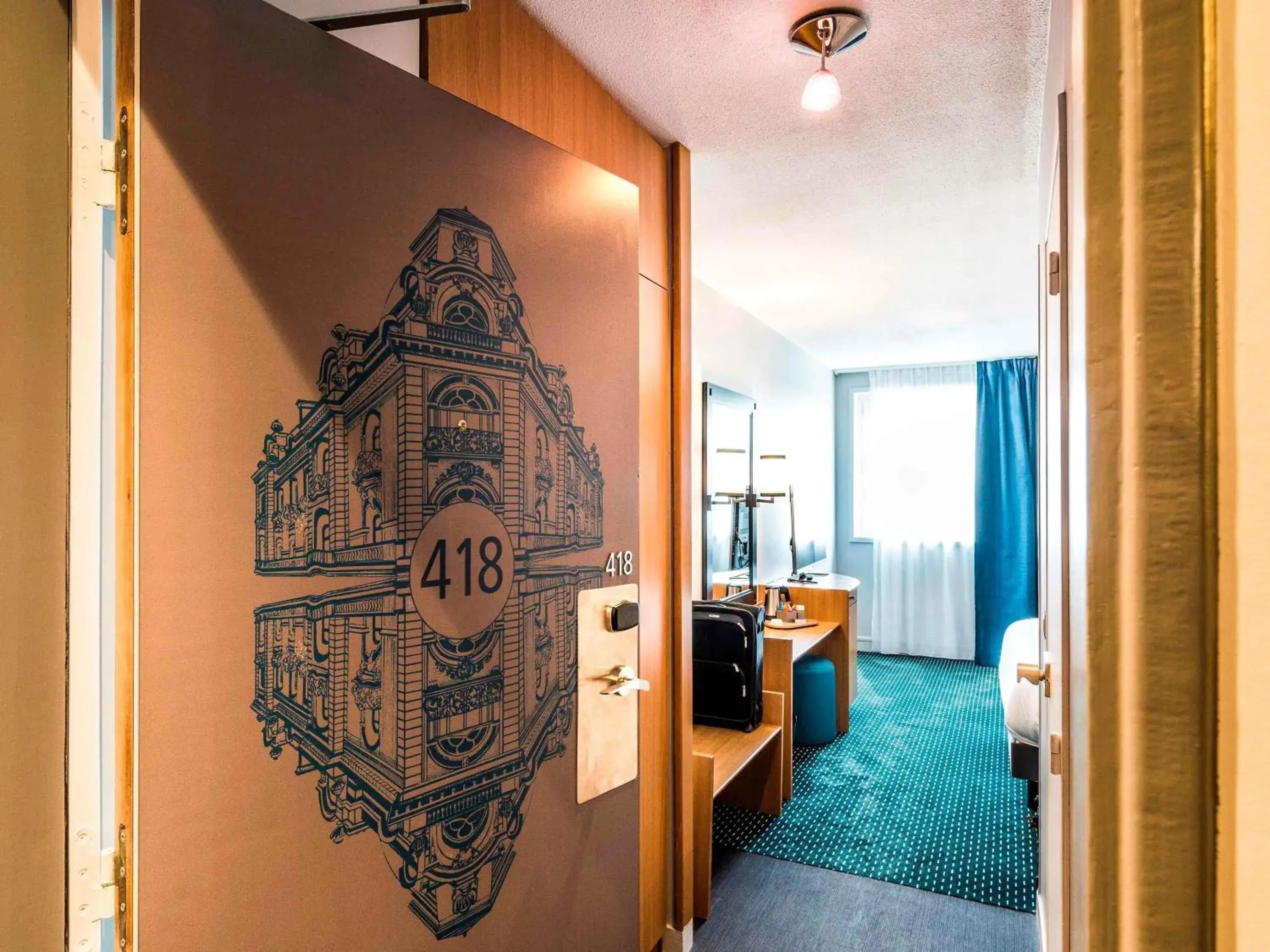 Bedroom in Mercure Paris Roissy CDG Bedroom in Mercure Paris Roissy CDG