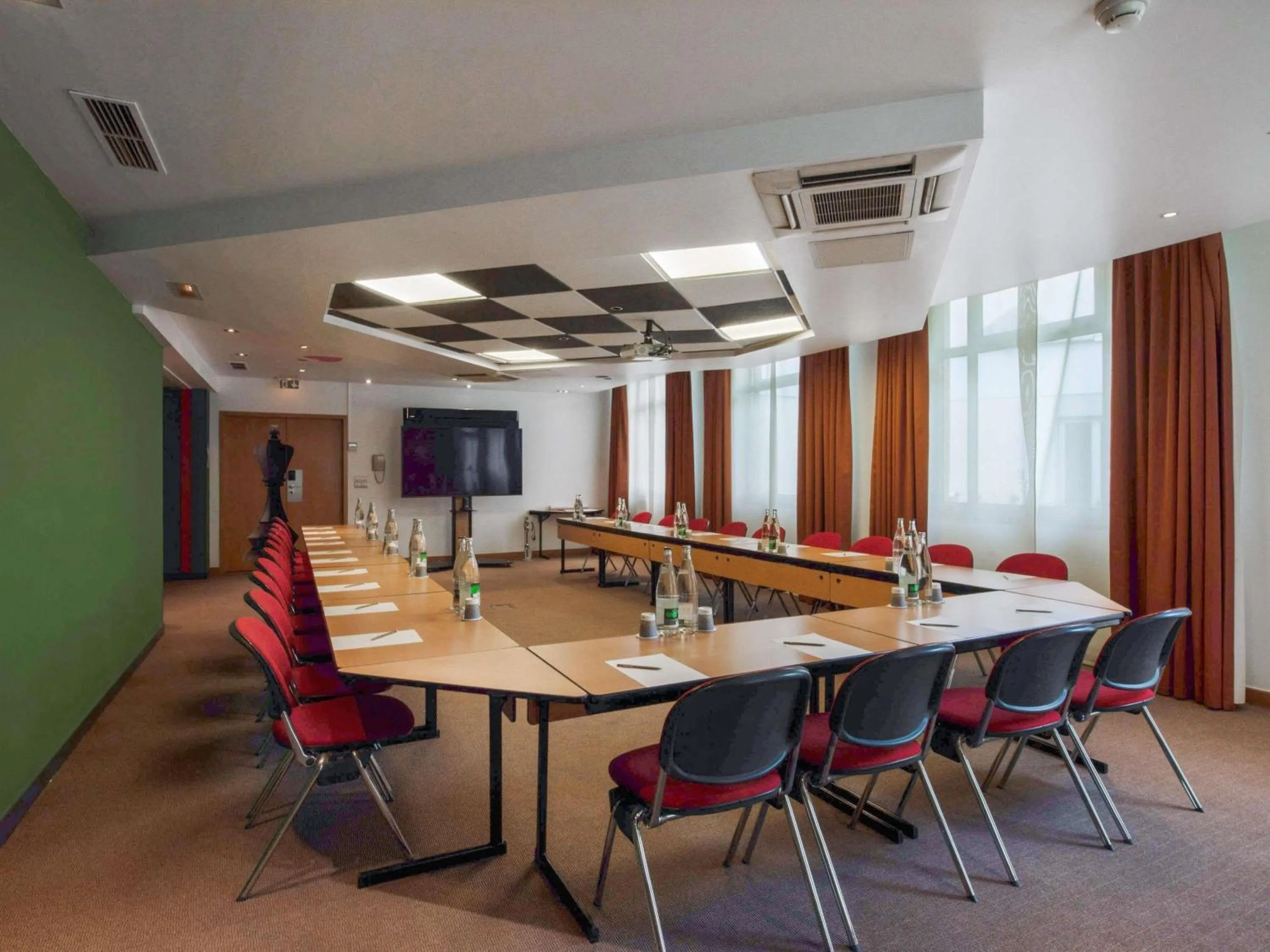 Business facilities in Mercure Paris Roissy CDG