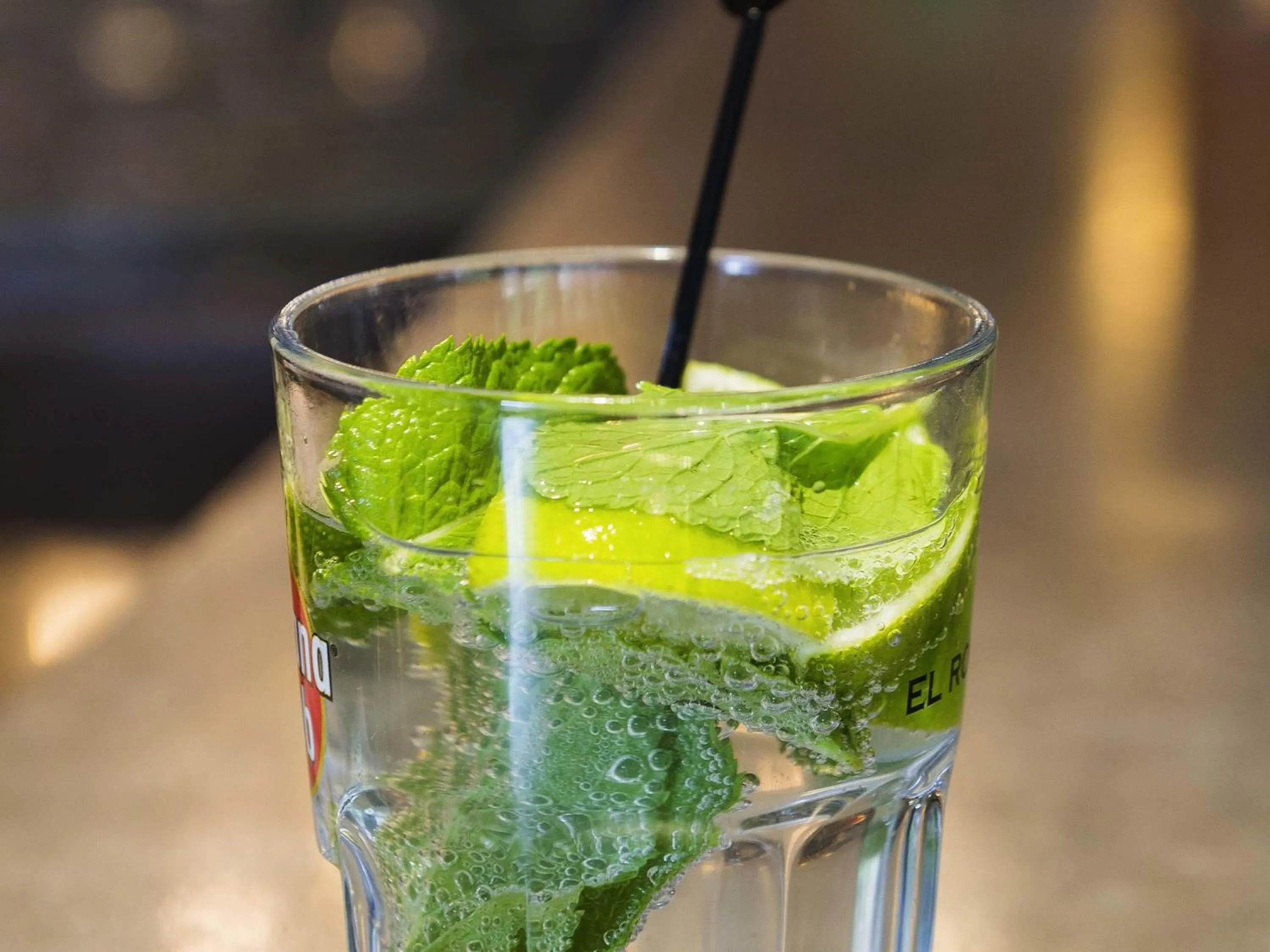 Lounge or bar in Mercure Paris Roissy CDG