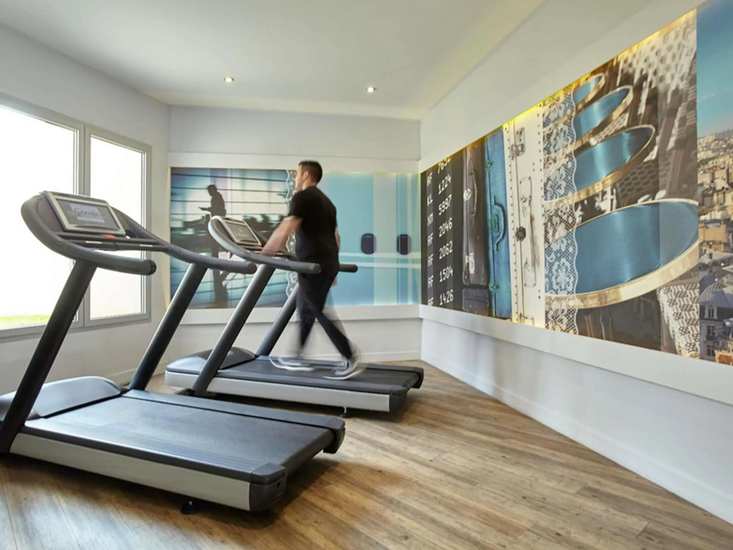 Fitness centre/facilities in Mercure Paris Roissy CDG Fitness centre/facilities in Mercure Paris Roissy CDG