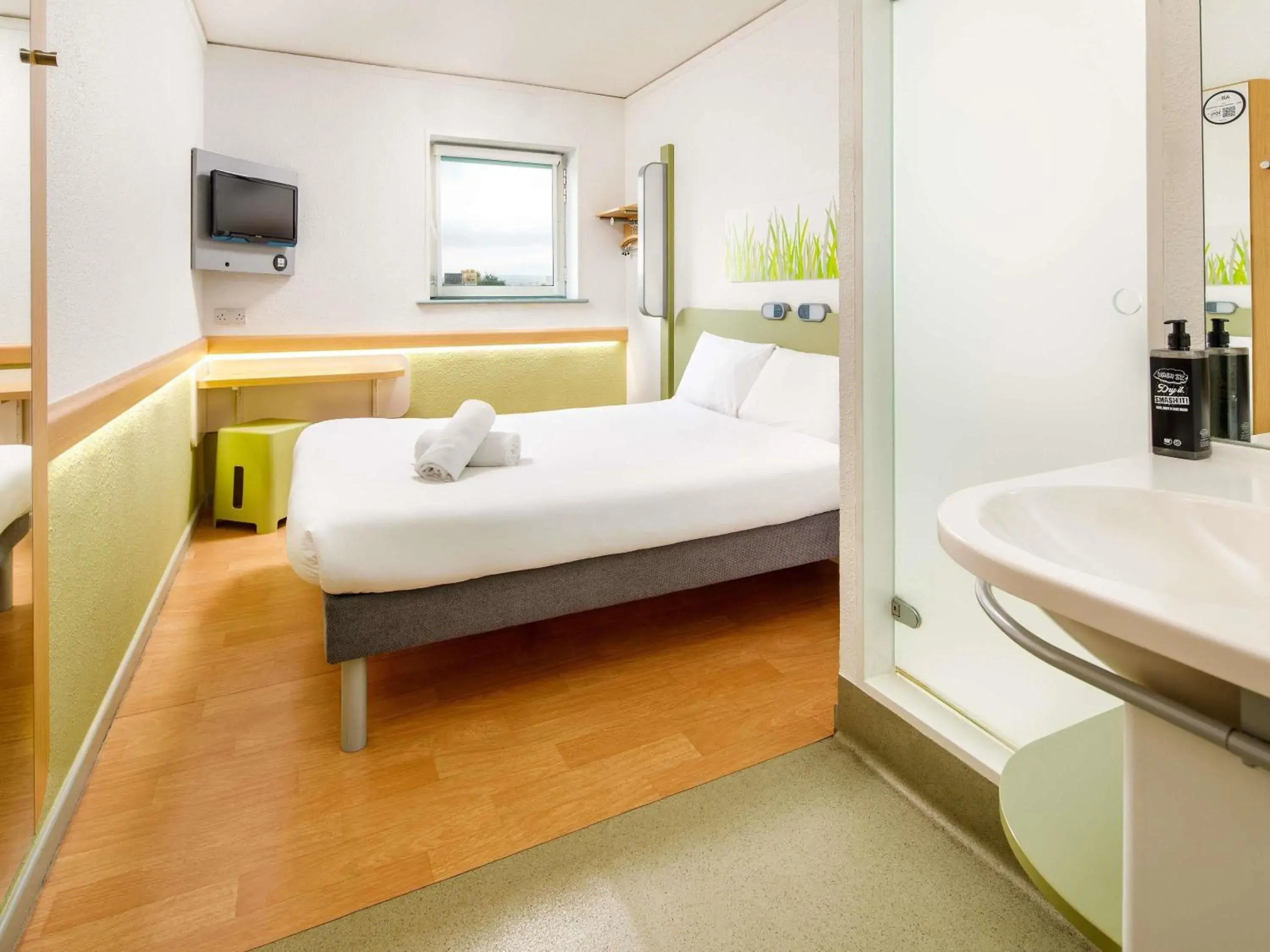 Classic Double Room in ibis budget Sheffield Arena Classic Double Room in ibis budget Sheffield Arena