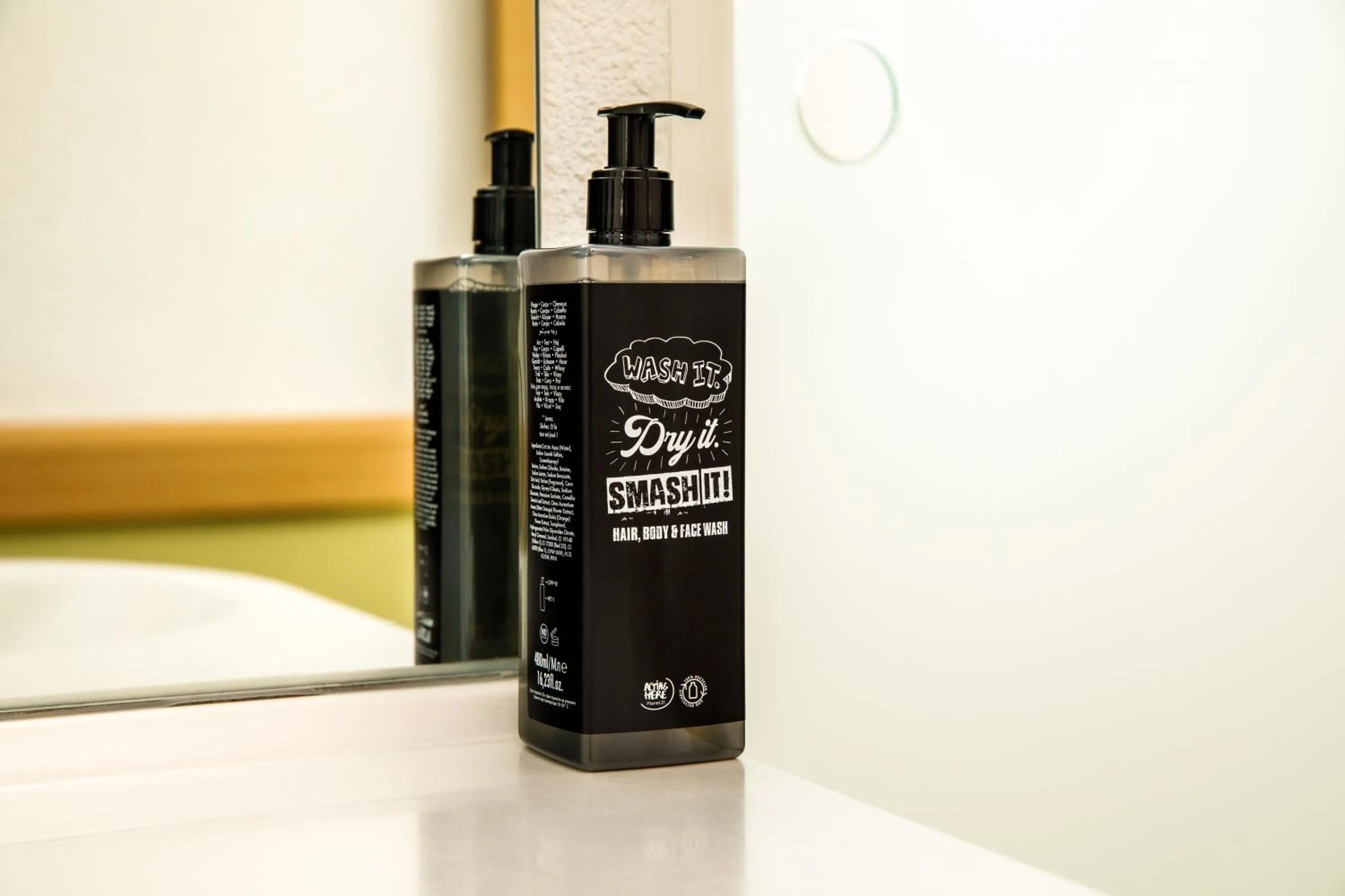 Bathroom in ibis budget Sheffield Arena