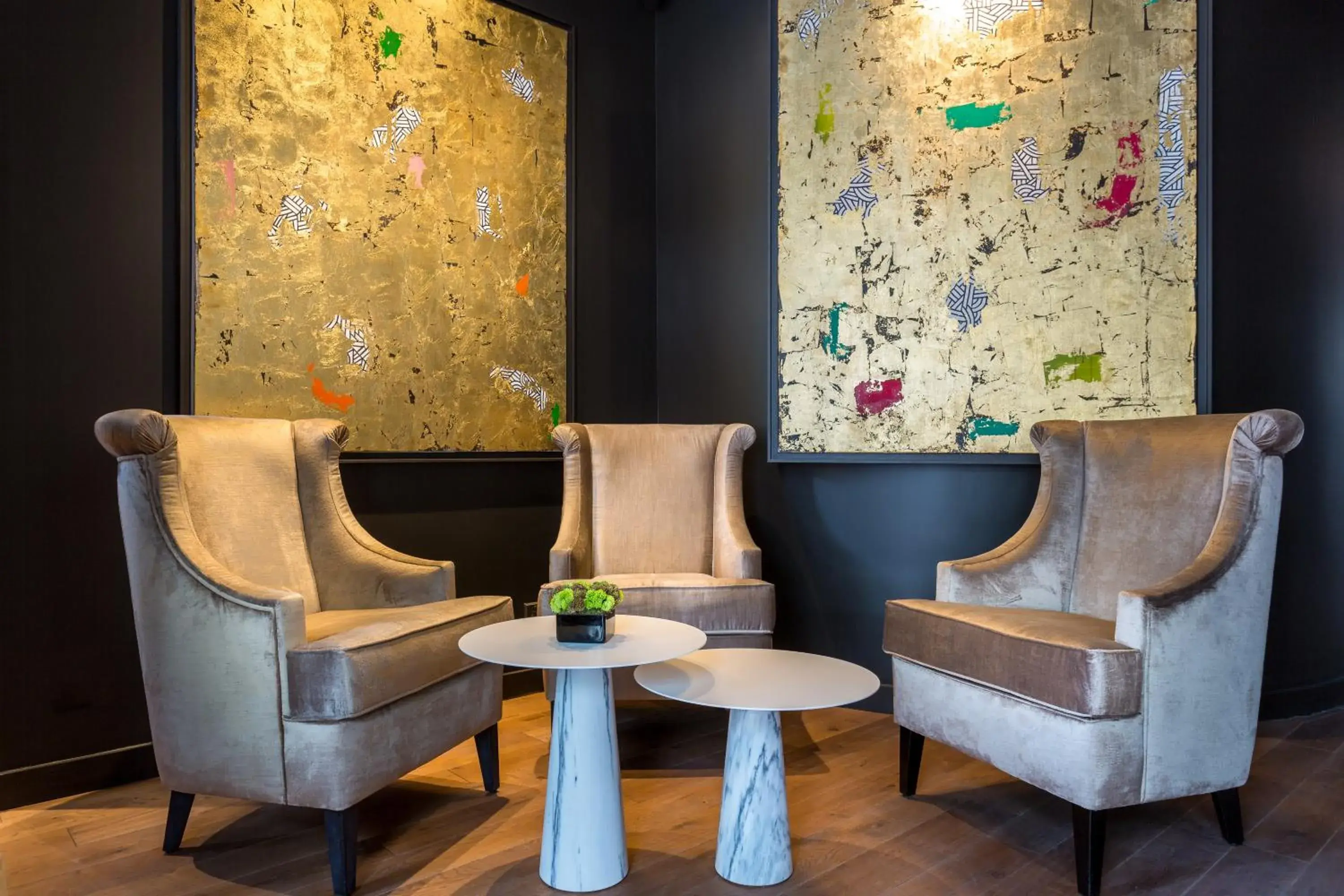 Lobby or reception in Hôtel La Comtesse Lobby or reception in Hôtel La Comtesse