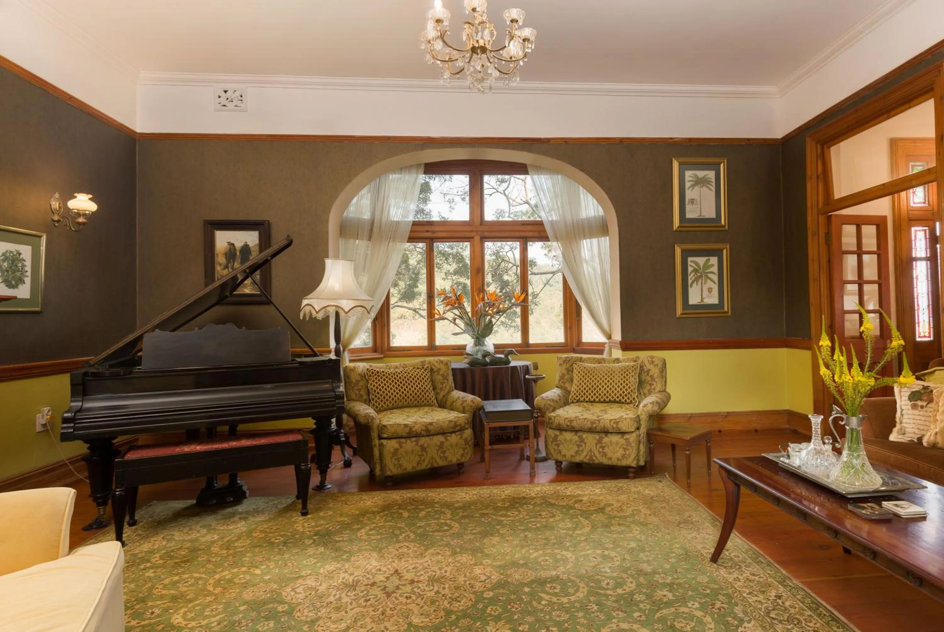 Living room in Royston Hall Historical Guesthouse