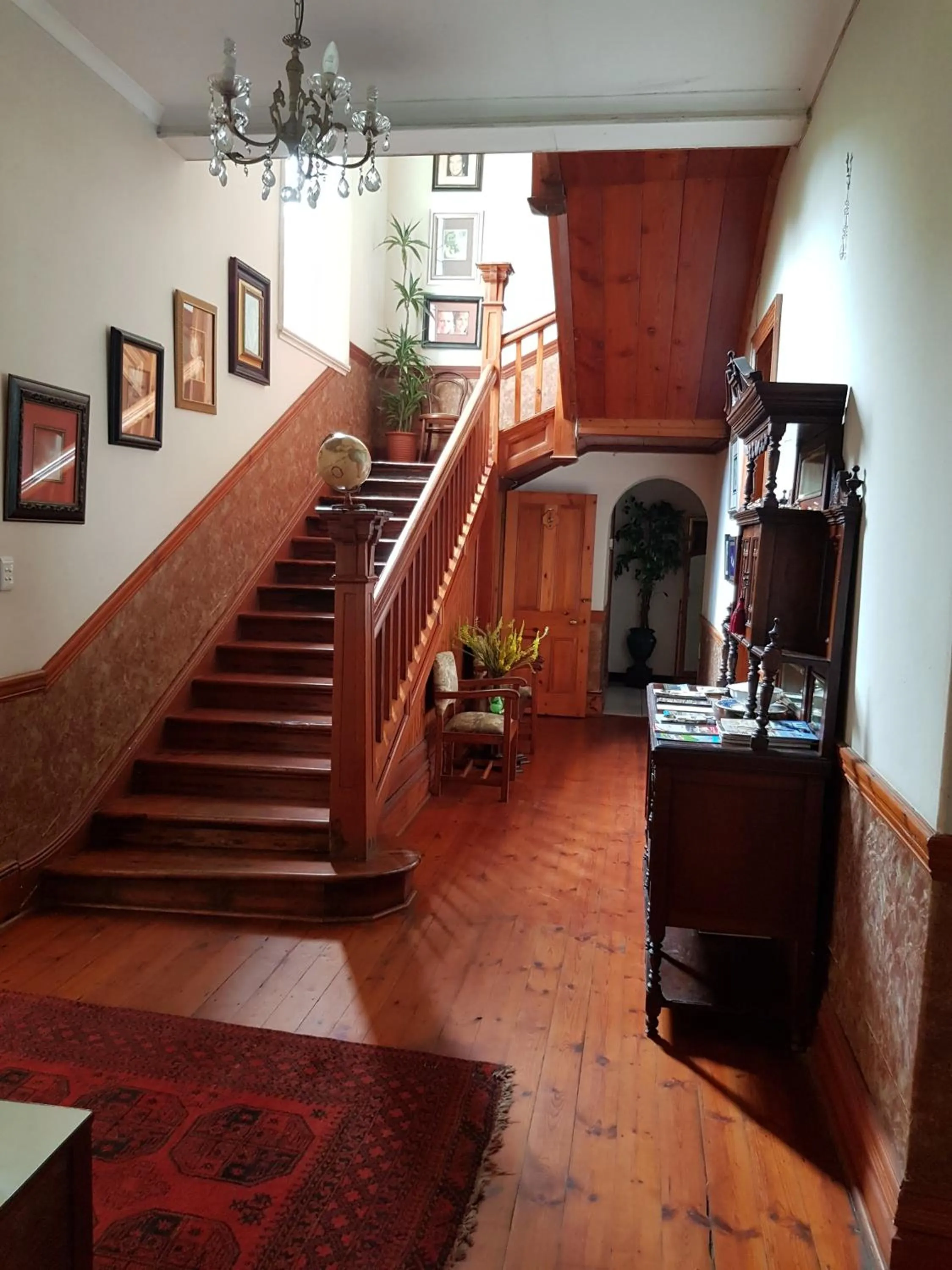 Lobby or reception in Royston Hall Historical Guesthouse