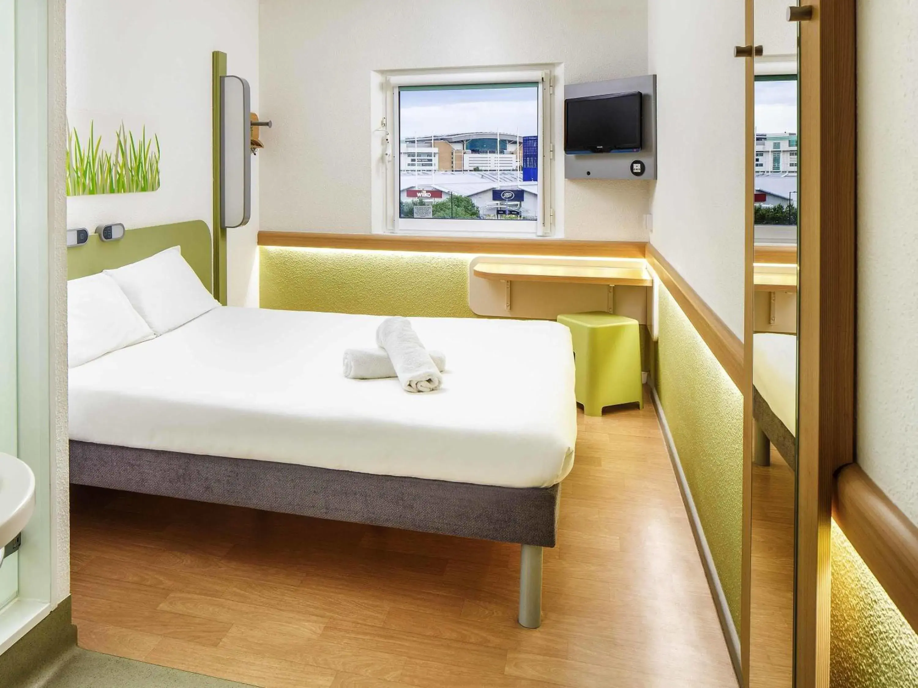 Classic Double Room in ibis budget Southampton Centre Classic Double Room in ibis budget Southampton Centre