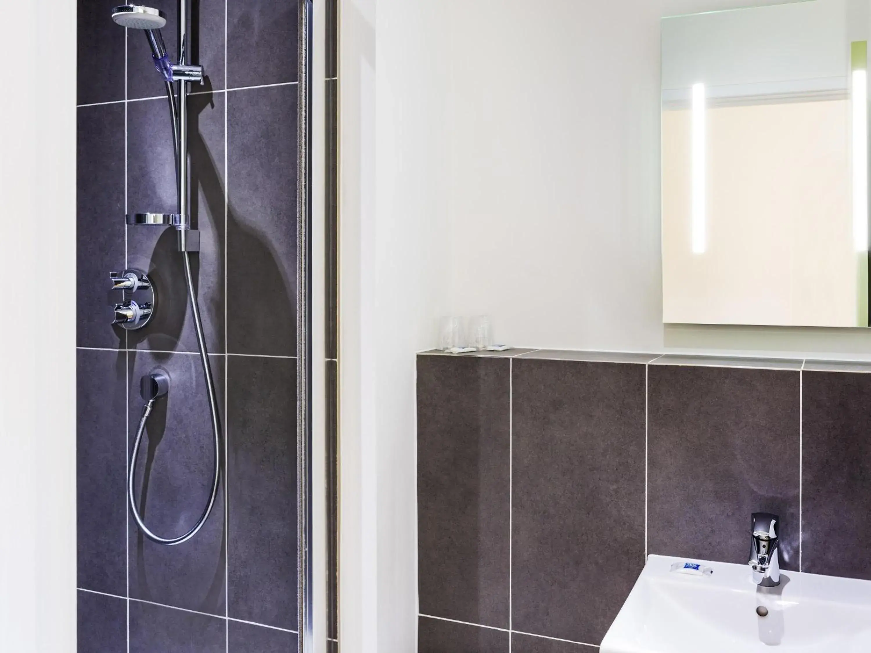 Bedroom in ibis budget Derby Bedroom in ibis budget Derby