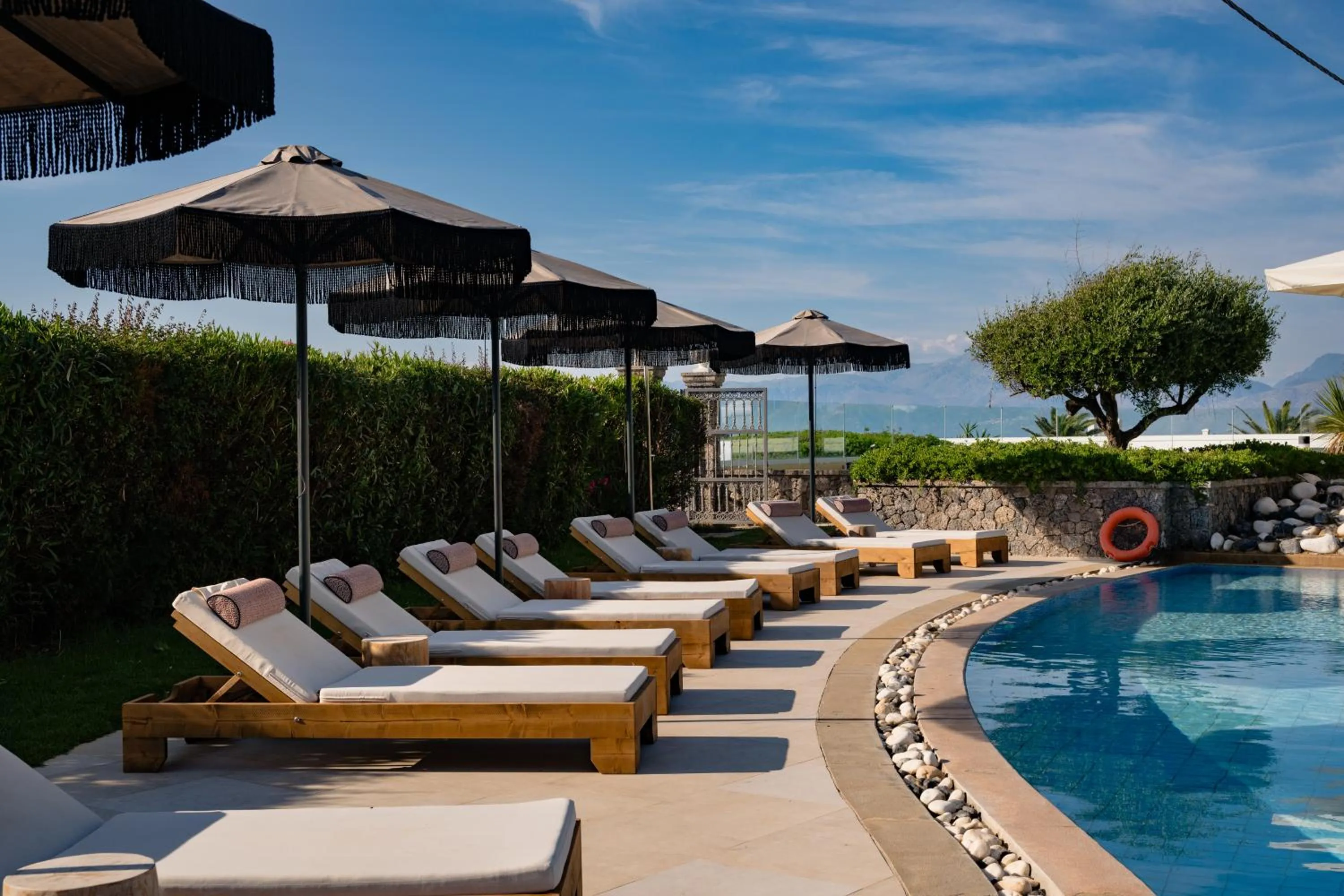 Swimming pool in Restia