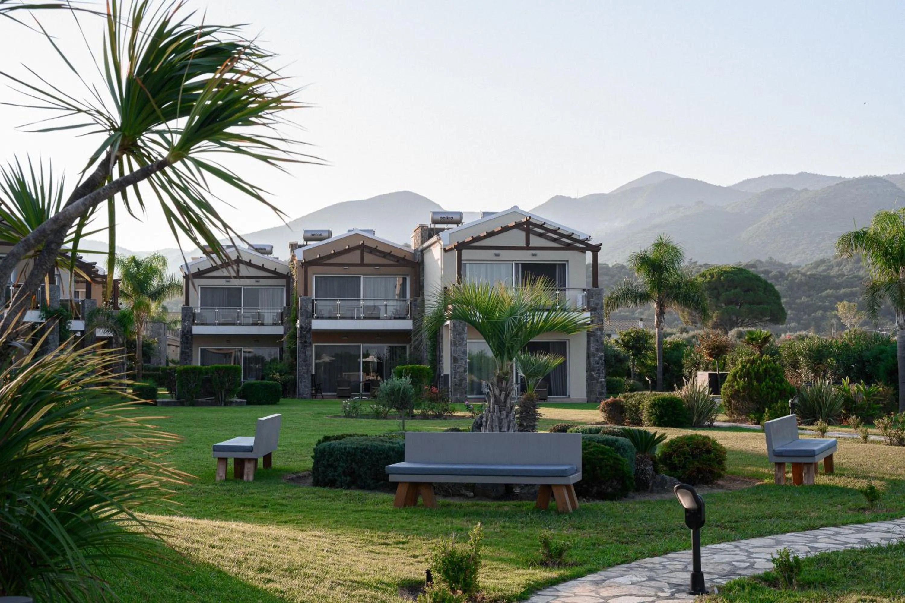 Property building in Restia