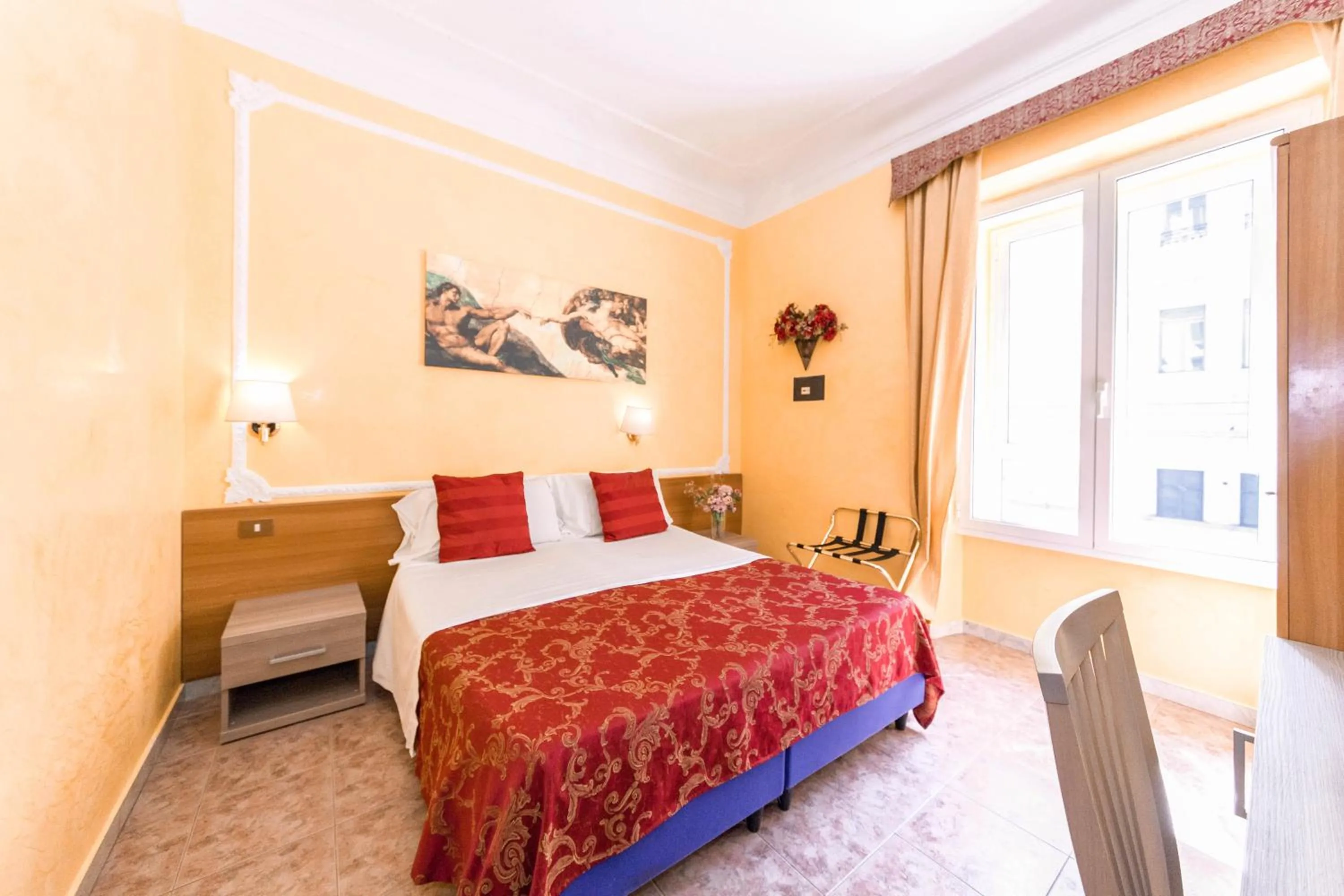 Photo of the whole room, Bed in Downtown Accommodation