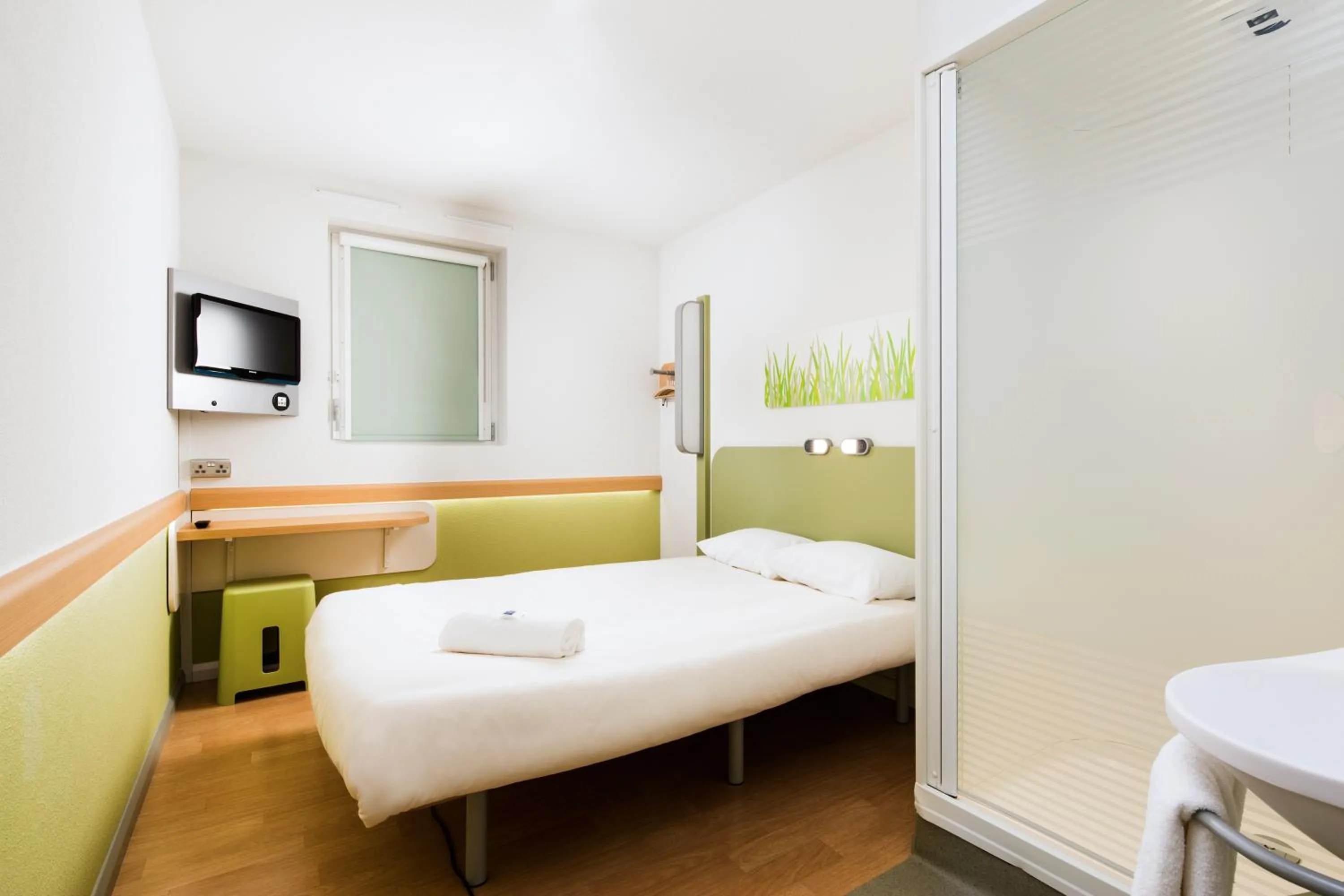 Bedroom, Bed in ibis Budget Manchester Centre Pollard Street