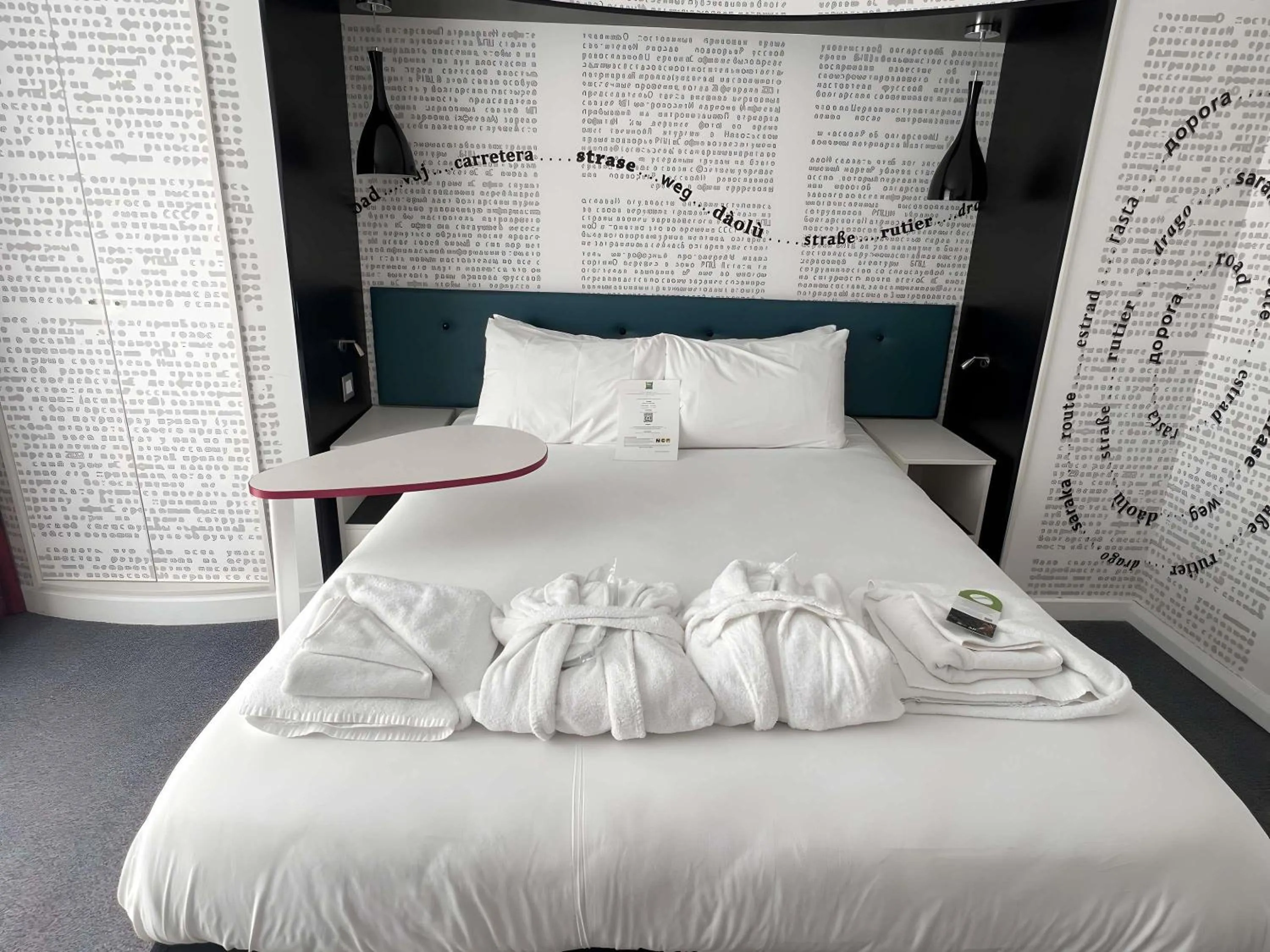 Bedroom, Bed in Ibis Styles Liverpool Centre Dale Street - Cavern Quarter