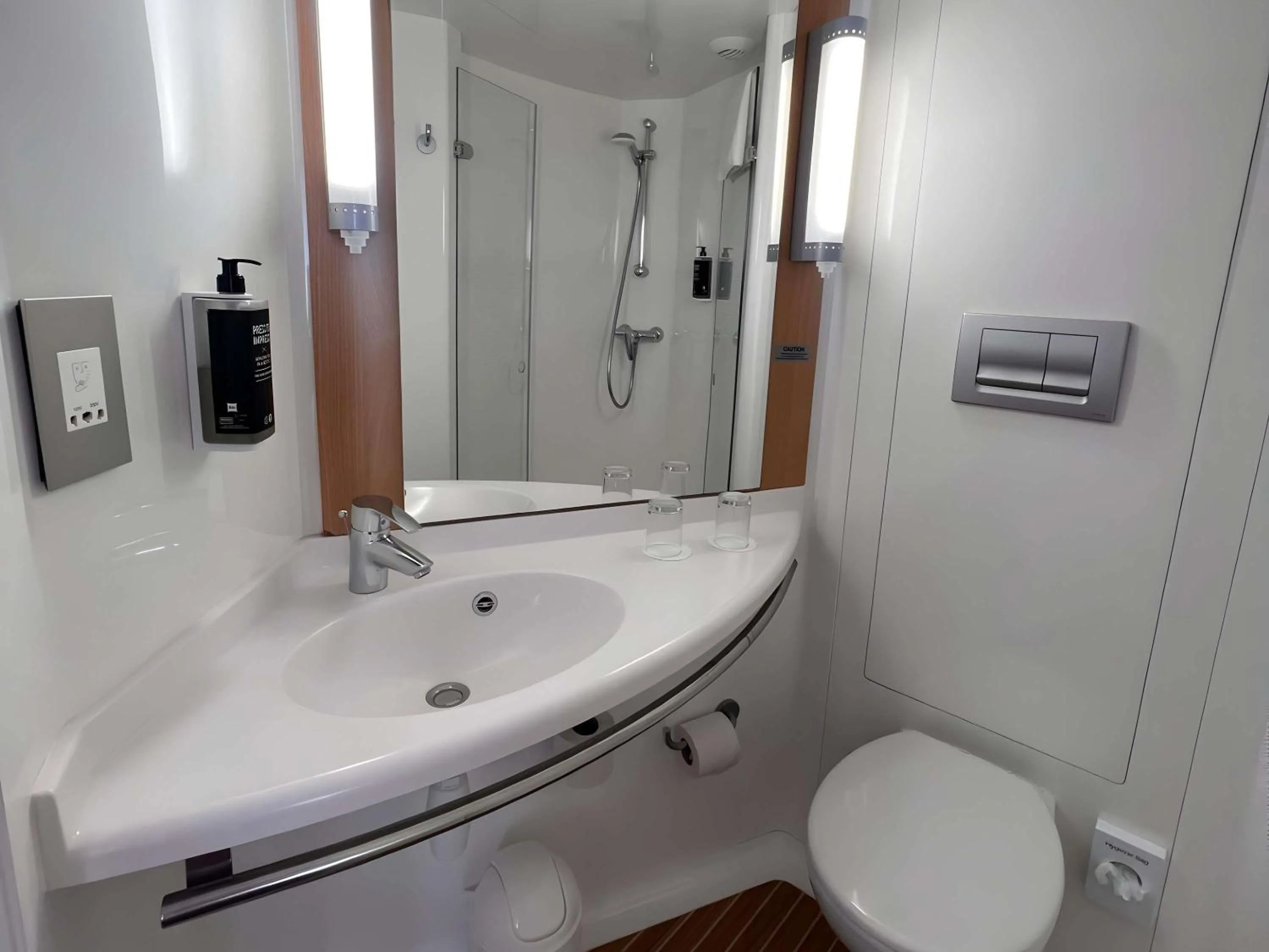 Bedroom in Ibis Styles Liverpool Centre Dale Street - Cavern Quarter