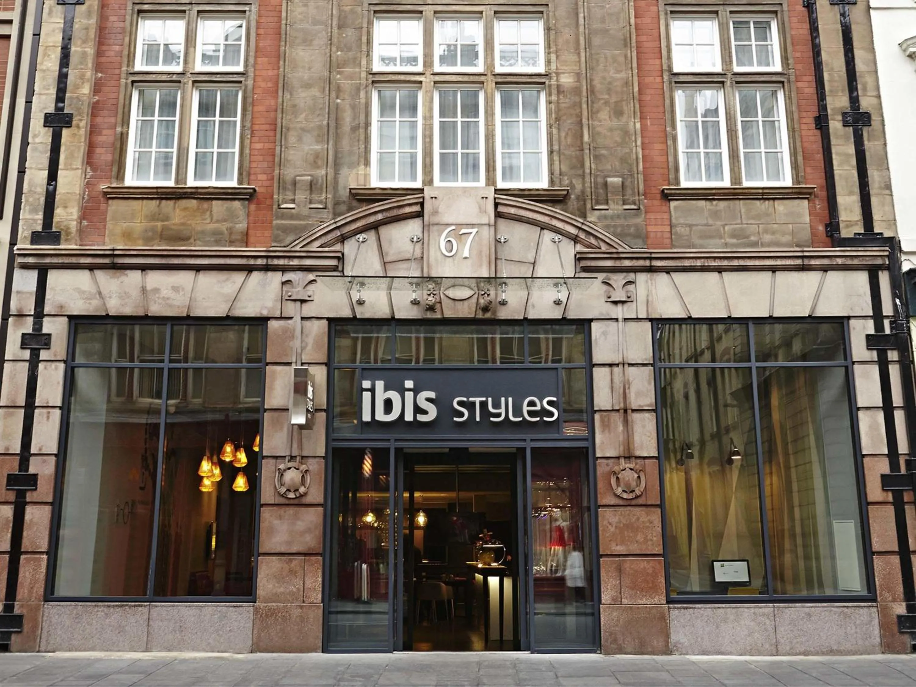 Property building in Ibis Styles Liverpool Centre Dale Street - Cavern Quarter