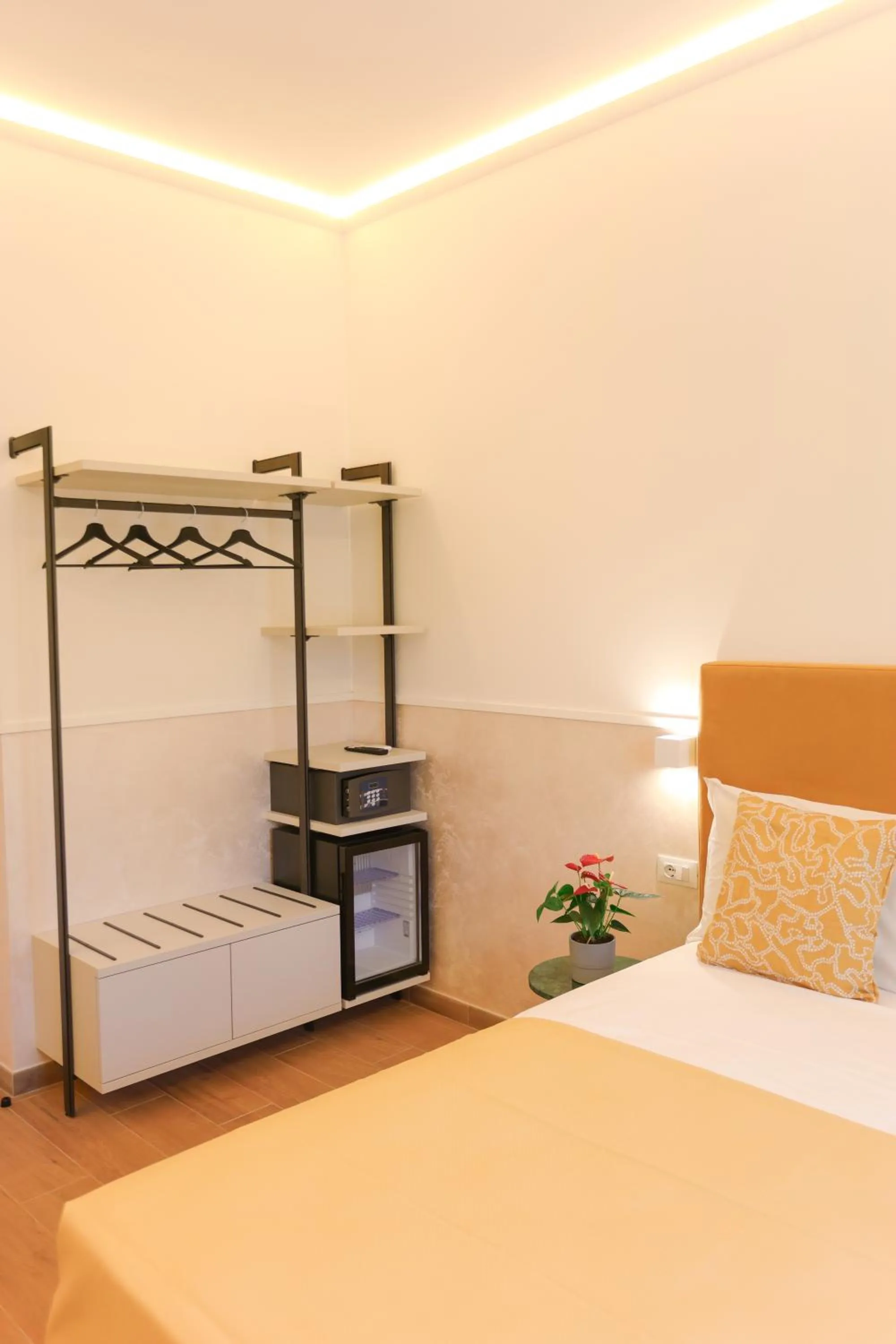 Photo of the whole room, Bed in B&B Smart Rooms