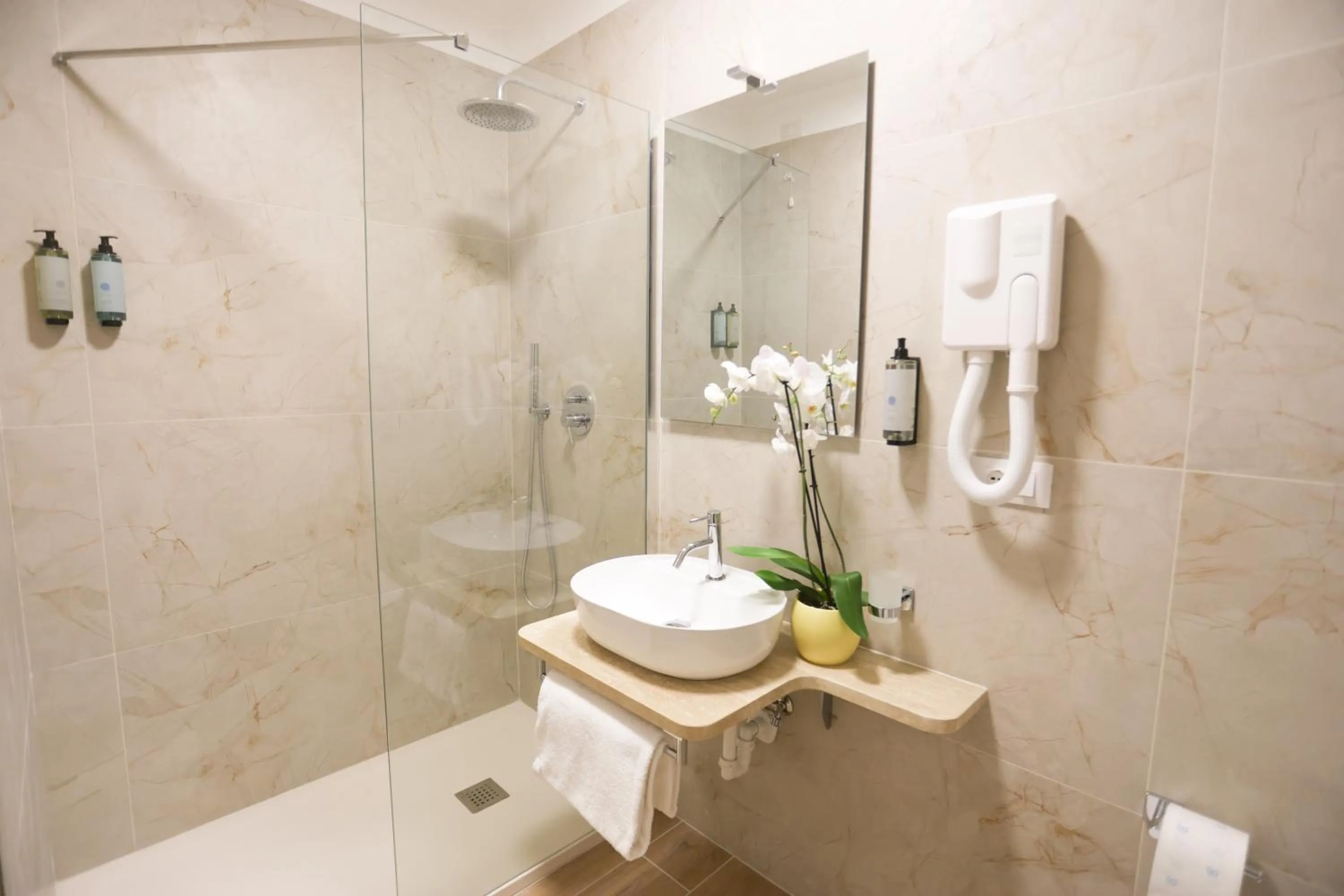 Bathroom in B&B Smart Rooms