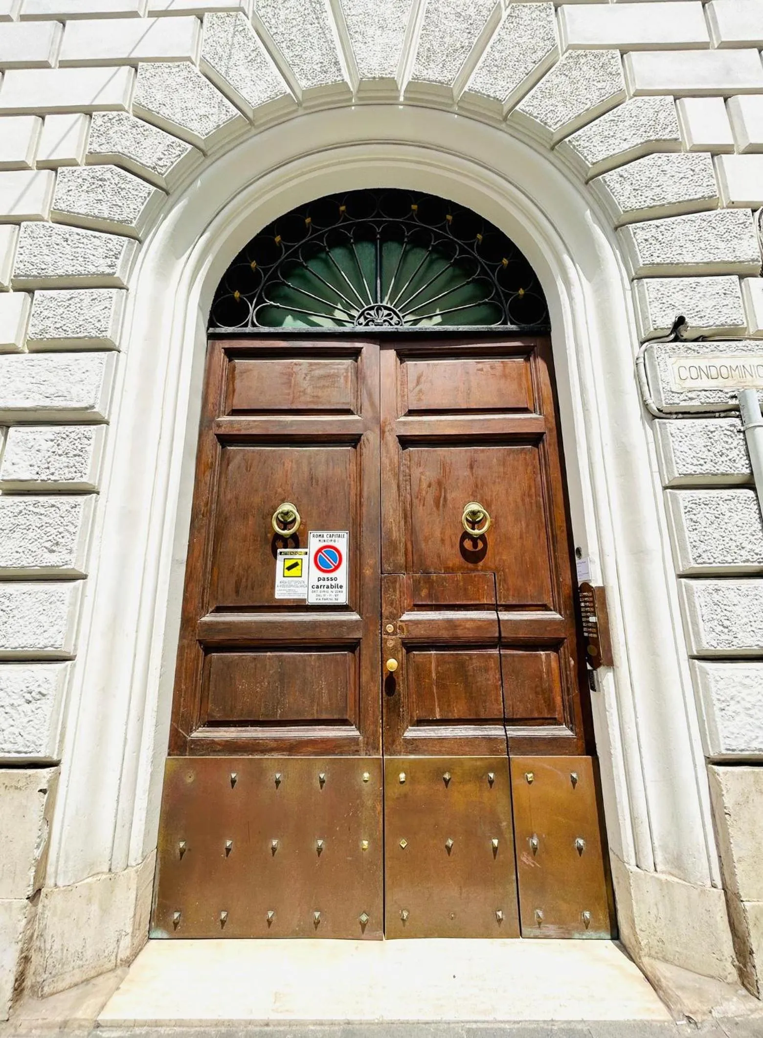 Facade/entrance in B&B Smart Rooms