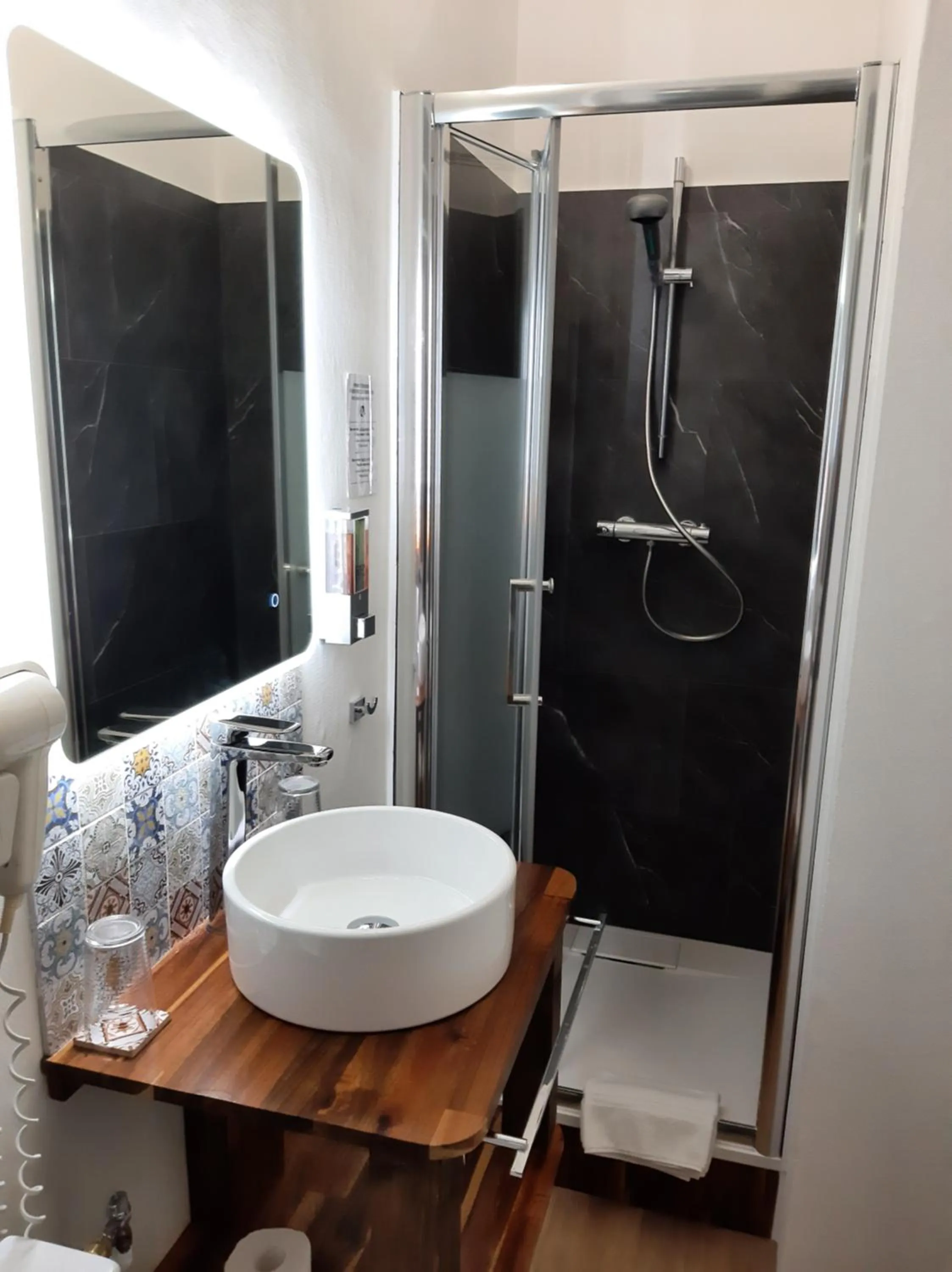 Shower in Demeures & Châteaux - Hôtel Le Saint Pierre, La Baule-Escoublac