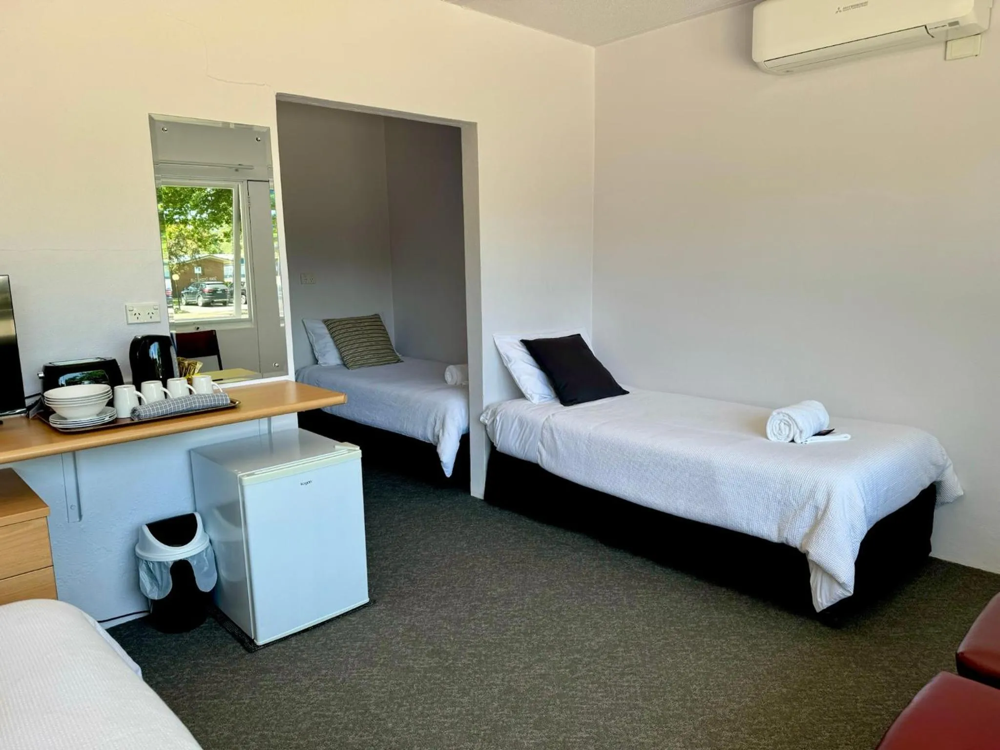 Bed in Mount Beauty Motor Inn