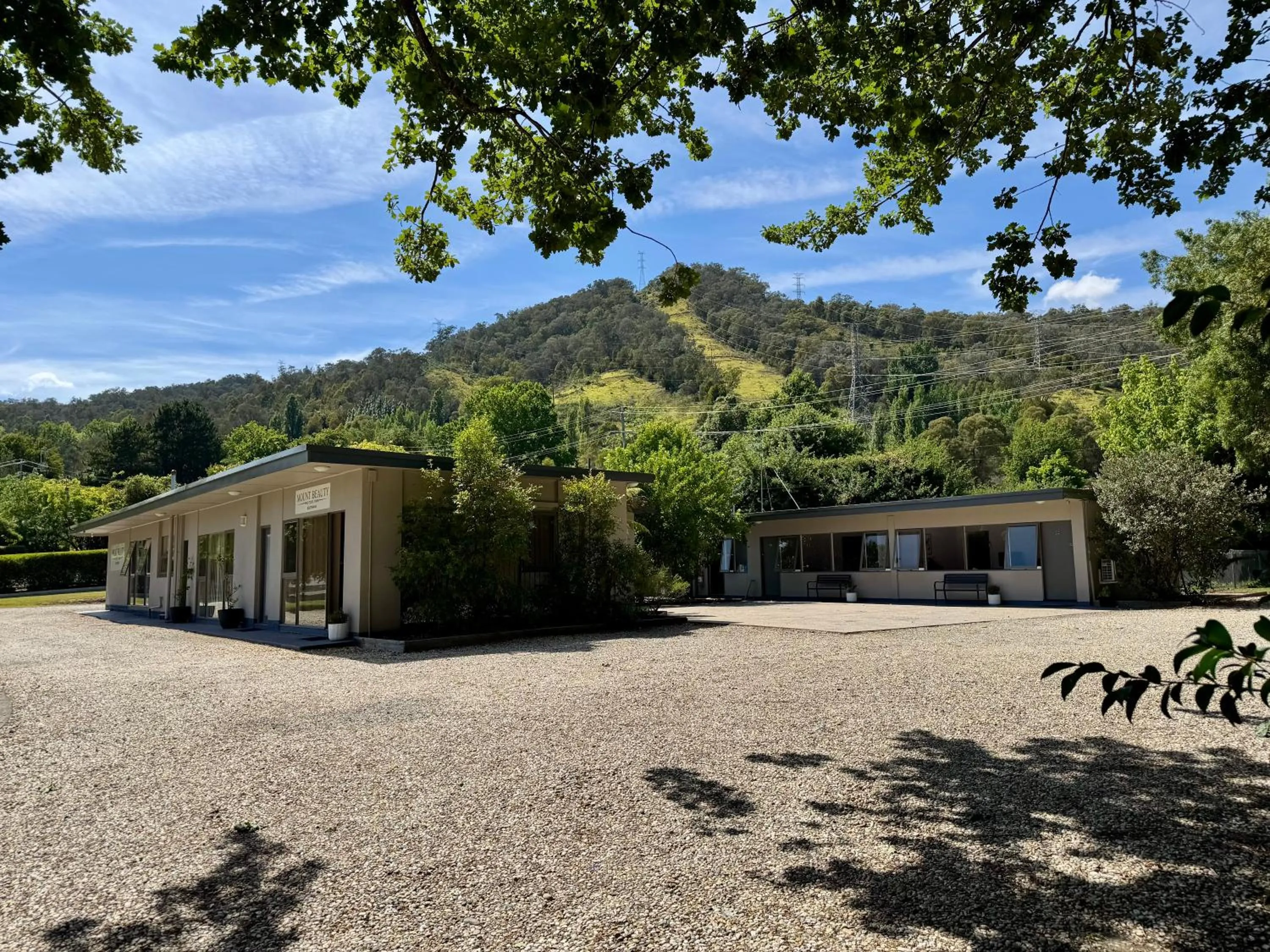 Property building in Mount Beauty Motor Inn