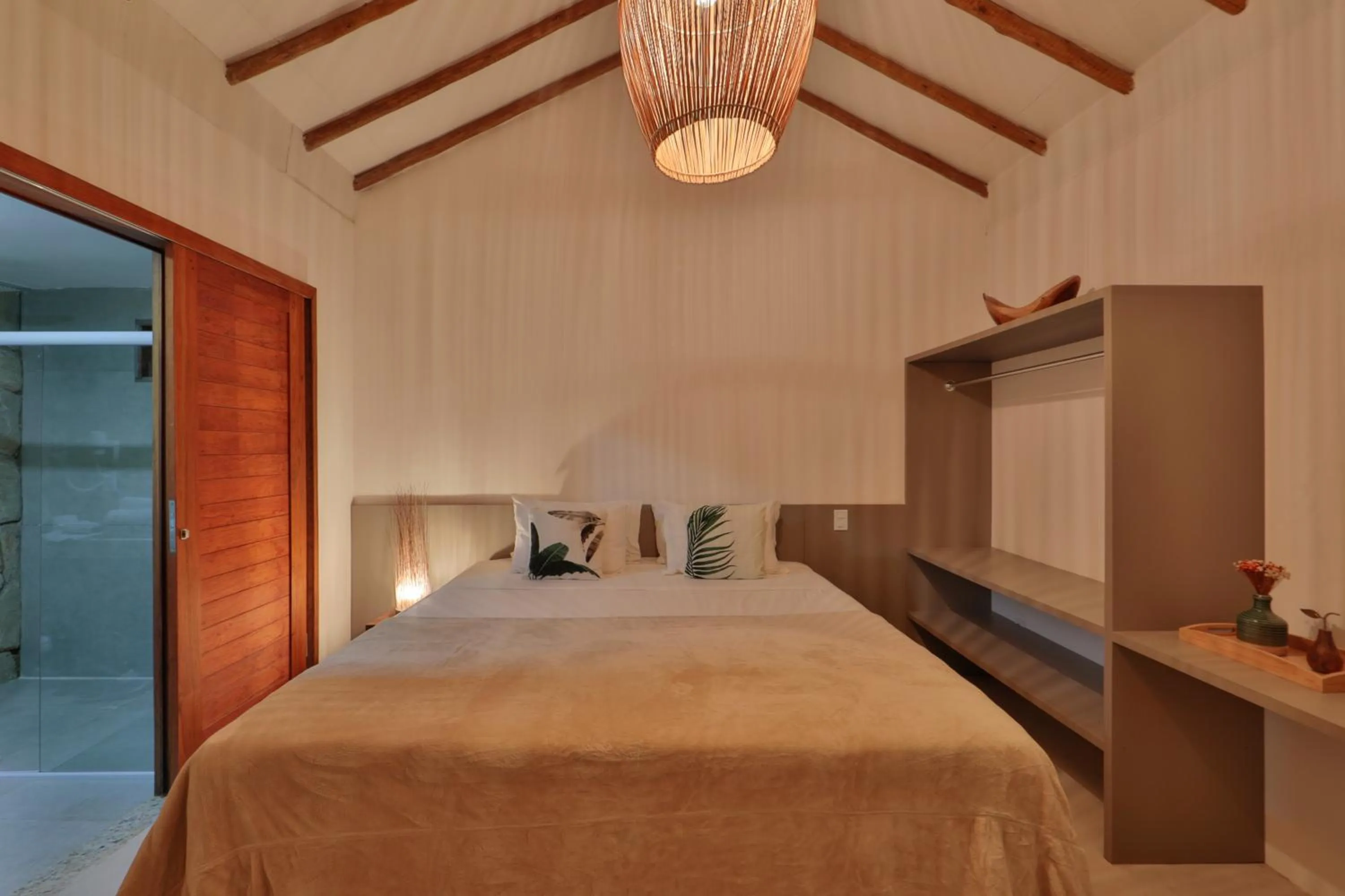 Photo of the whole room, Bed in Pousada Tatuá