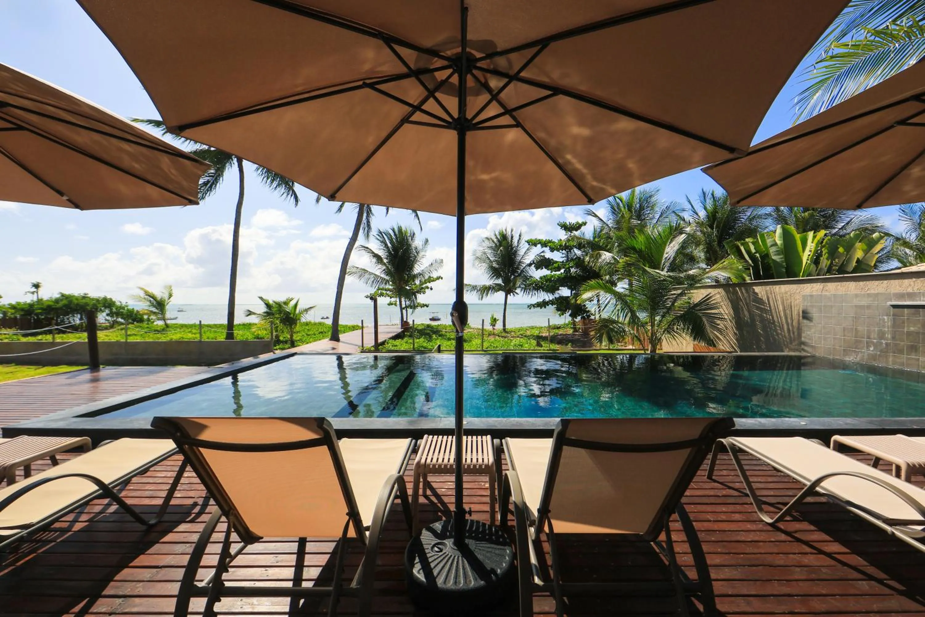 Swimming pool in Pousada Tatuá