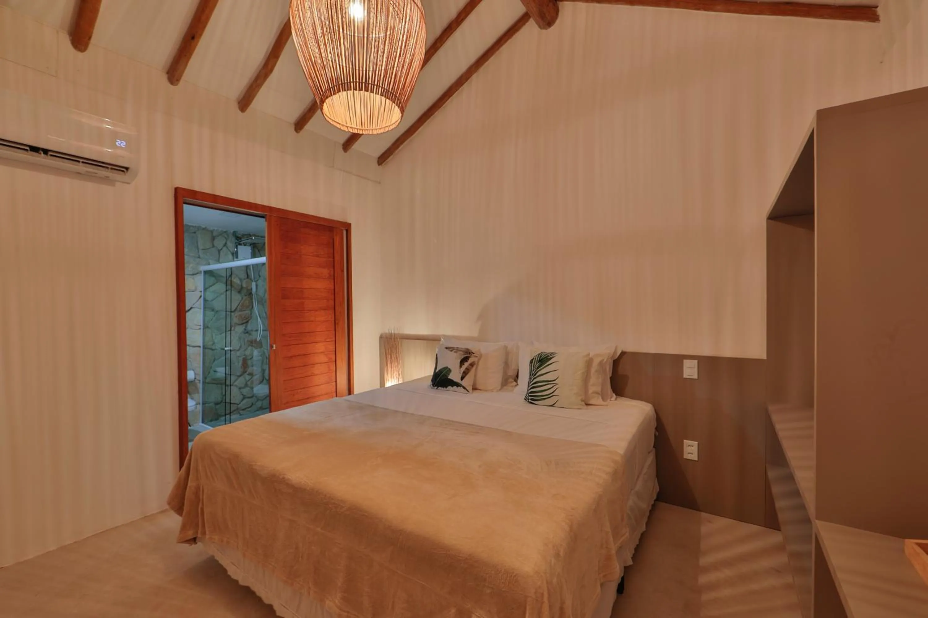 Photo of the whole room, Bed in Pousada Tatuá