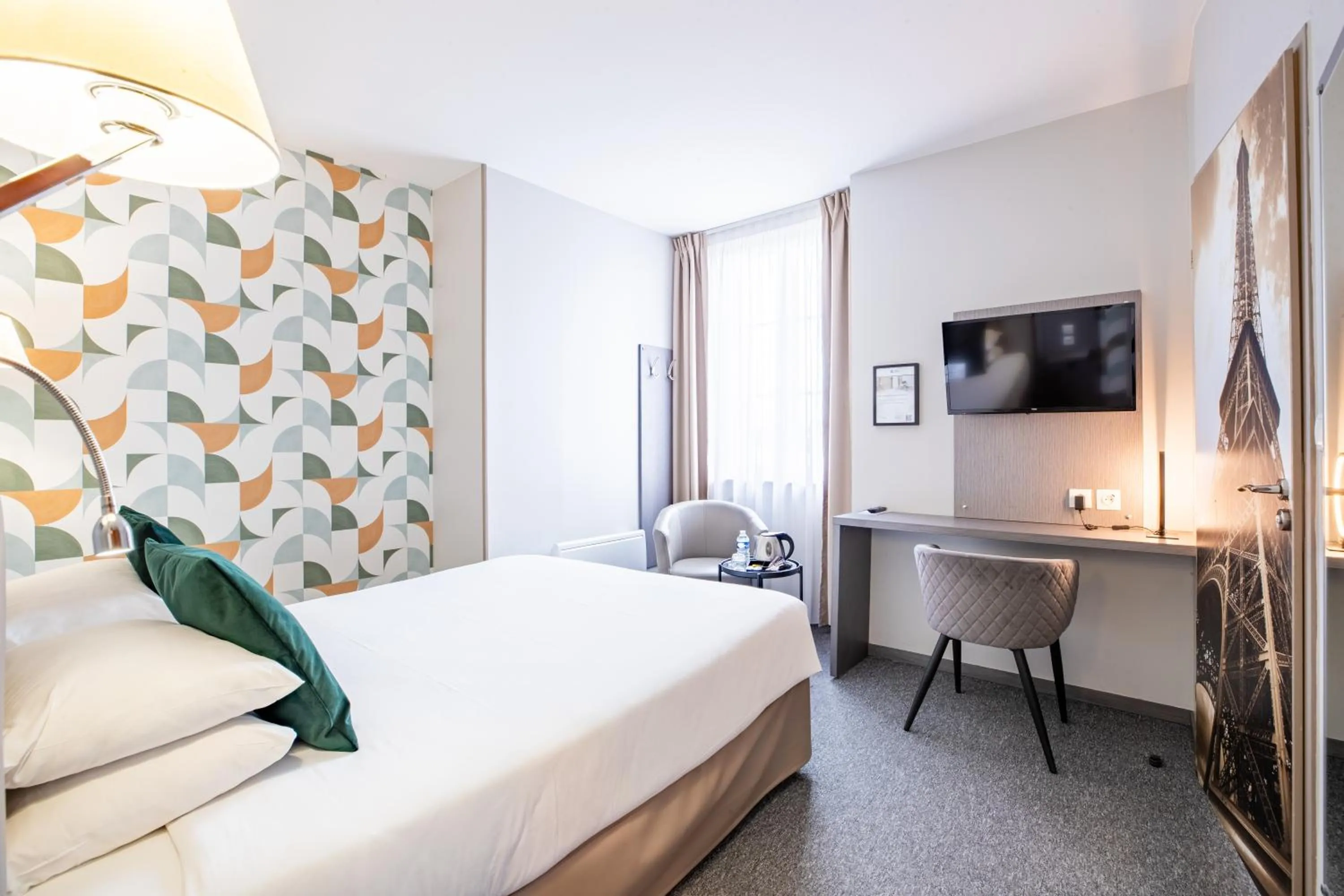 Bed in Best Western Hotel Saint Claude