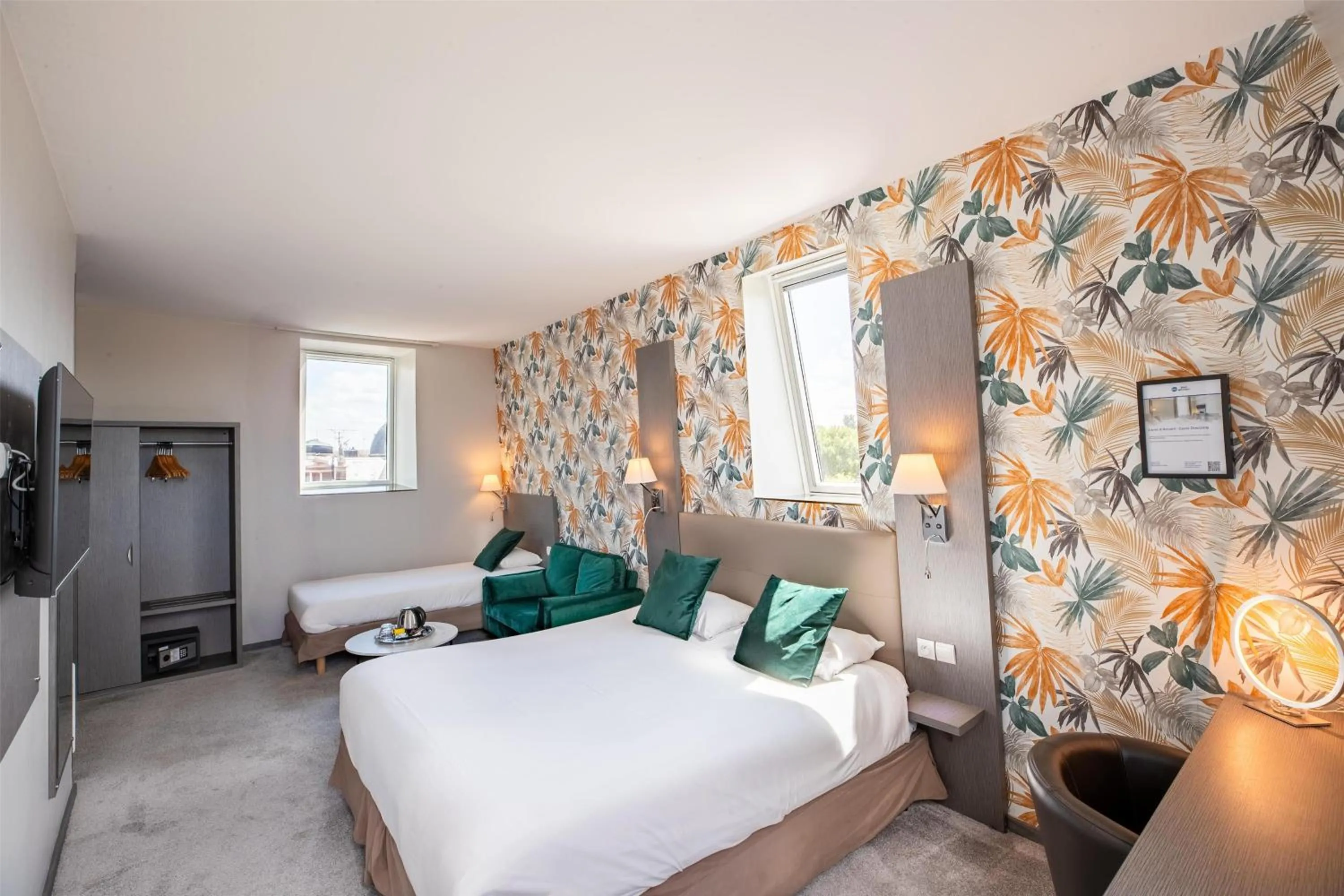 Photo of the whole room, Bed in Best Western Hotel Saint Claude