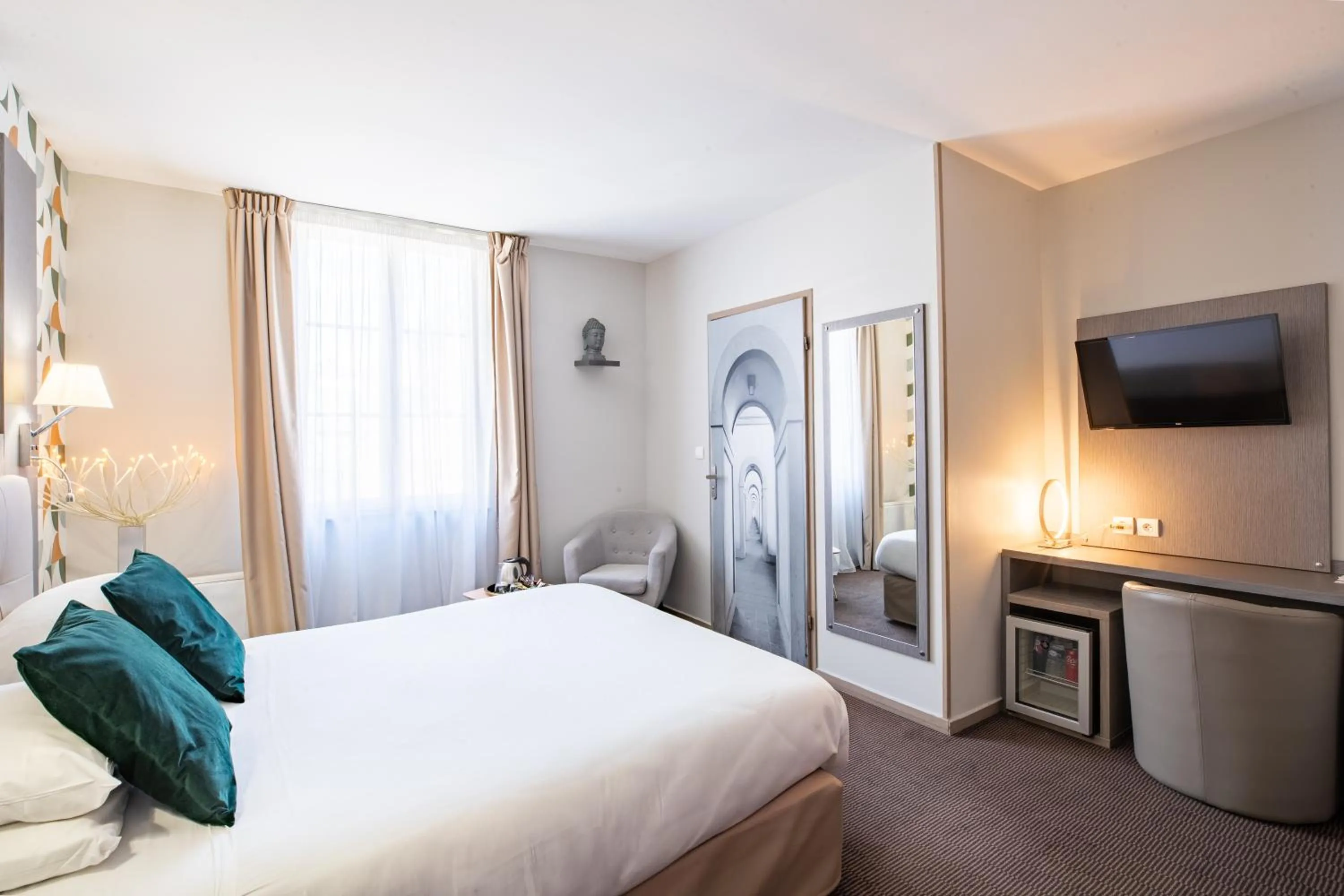 Bed in Best Western Hotel Saint Claude