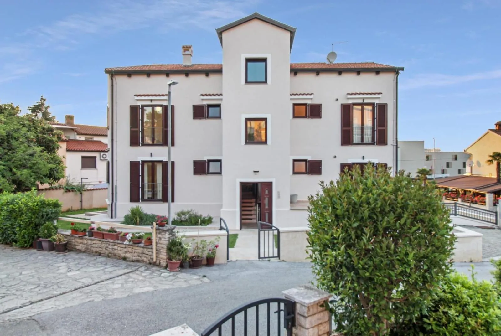 Facade/entrance in Apartments Villa Alba