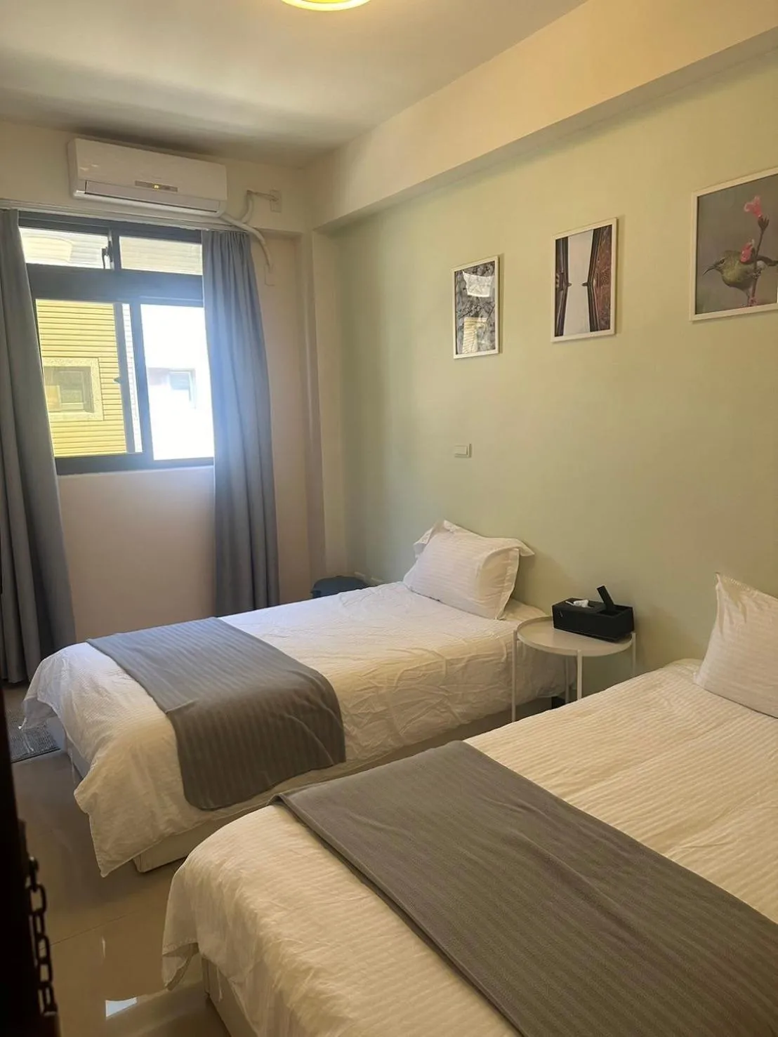 Twin Room with Private Bathroom in Yi Jia Homestay
