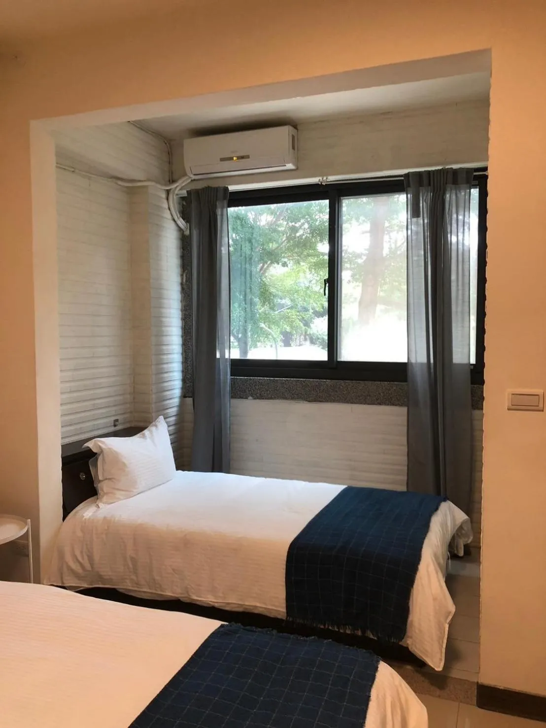 Triple Room with Private Bathroom in Yi Jia Homestay