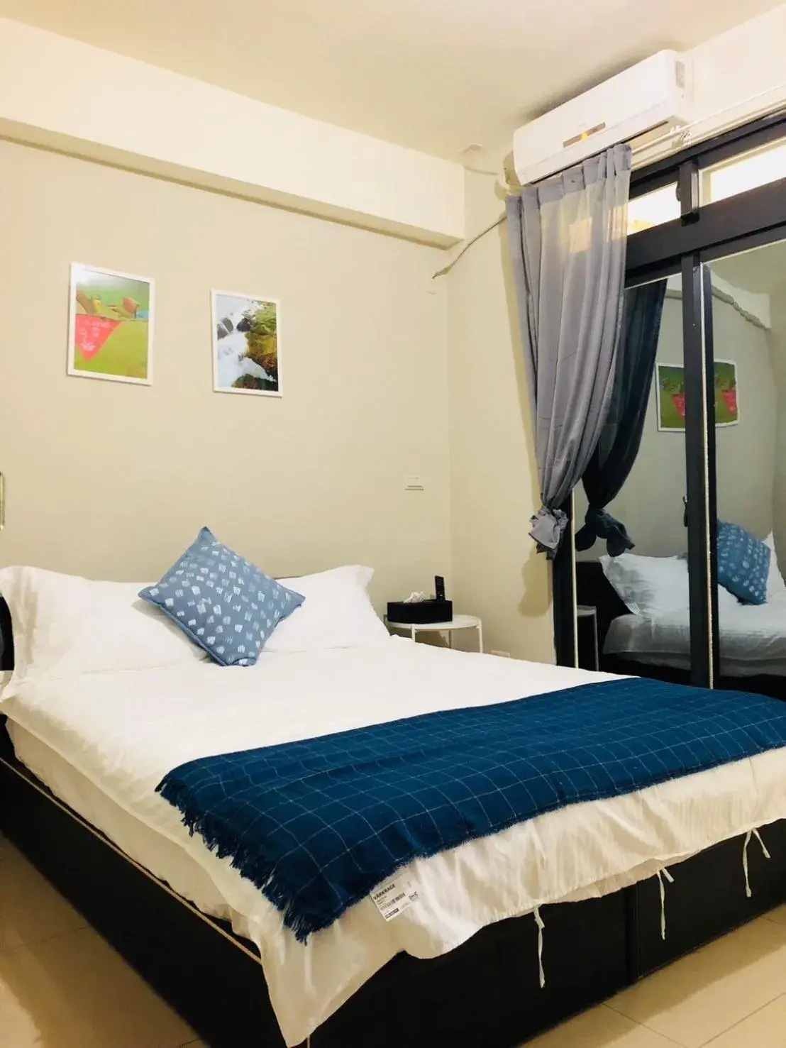 Deluxe Double Room with Balcony in Yi Jia Homestay Deluxe Double Room with Balcony in Yi Jia Homestay