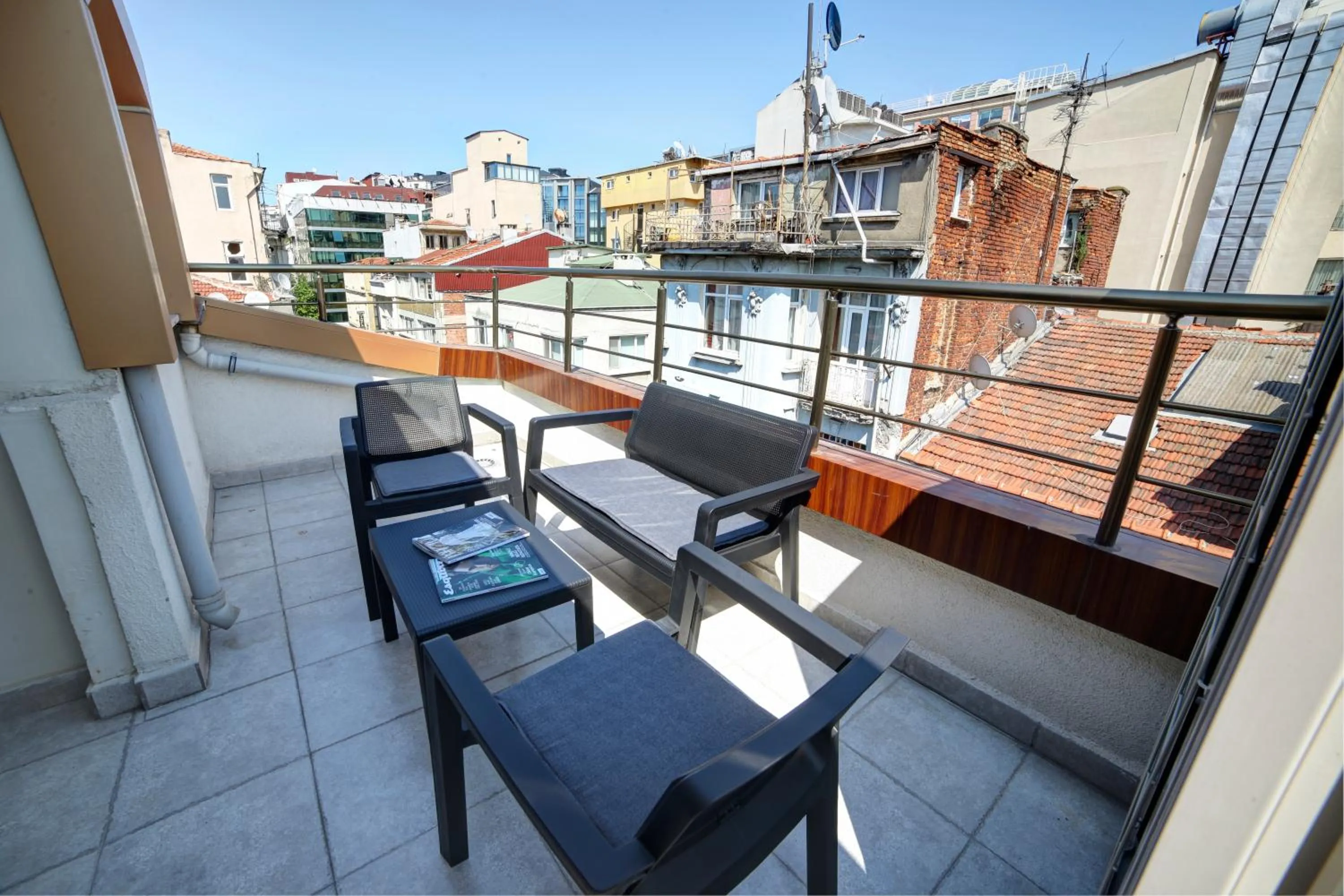 TV and multimedia in Beddington Residence Sisli