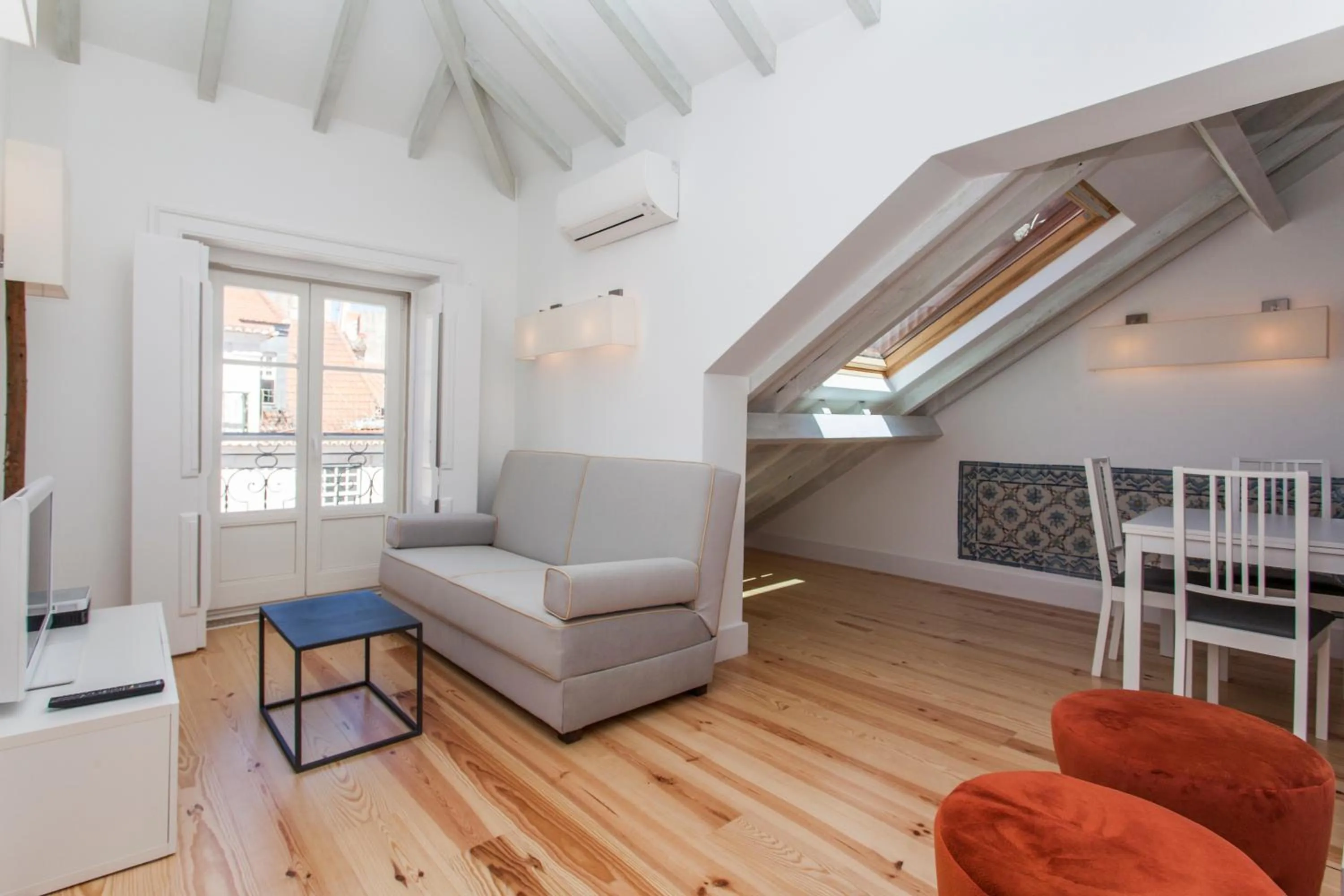 Living room, Bed in Casas da Baixa - Jules & Madeleine