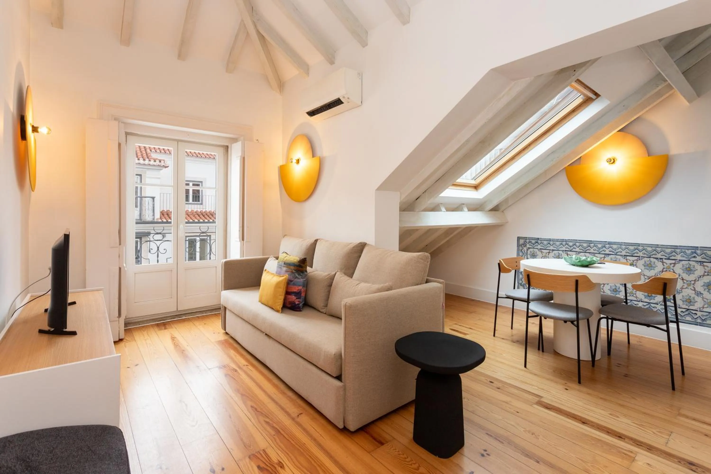Living room in Casas da Baixa - Jules & Madeleine