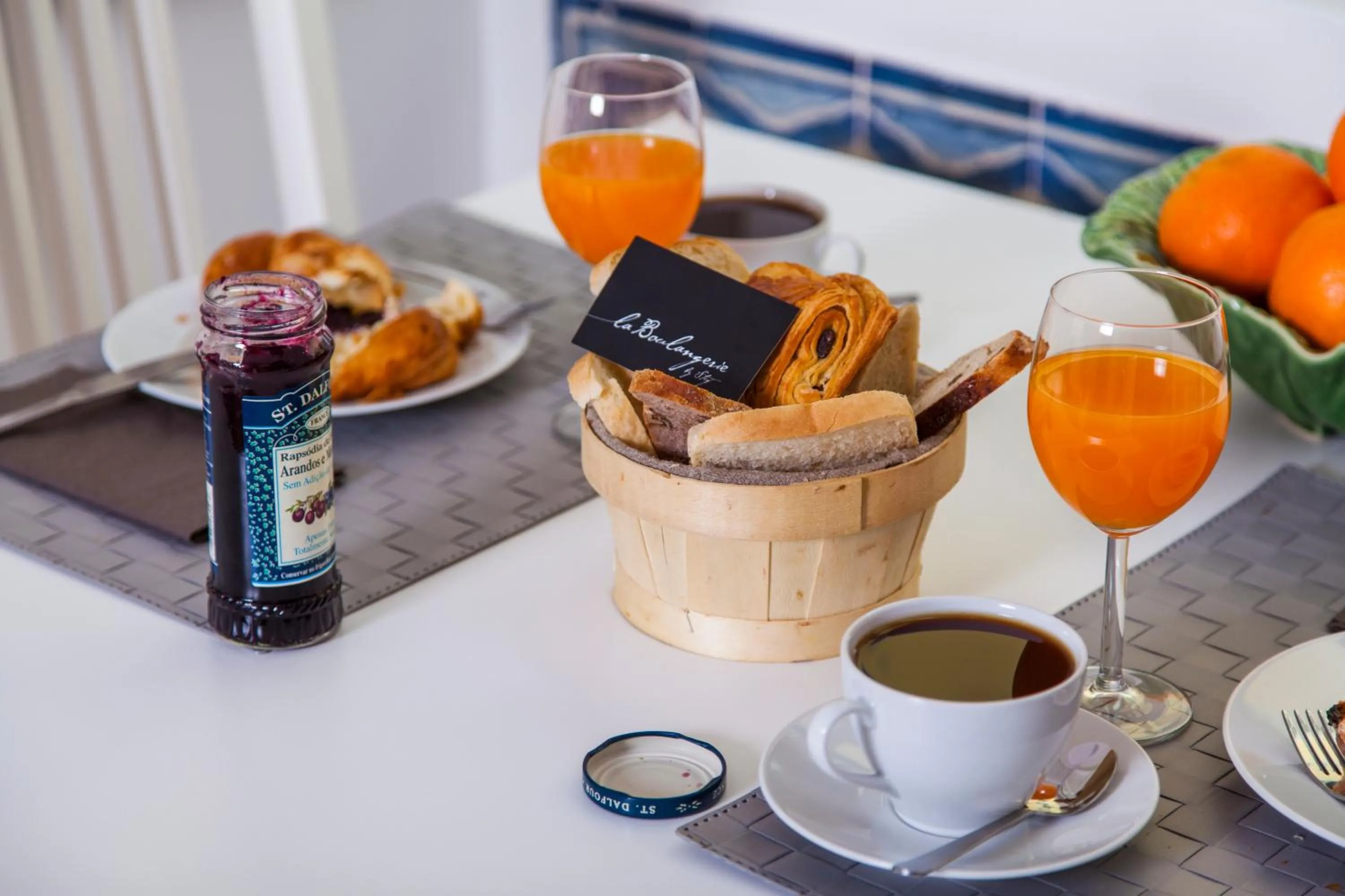 Food and drinks in Casas da Baixa - Jules & Madeleine