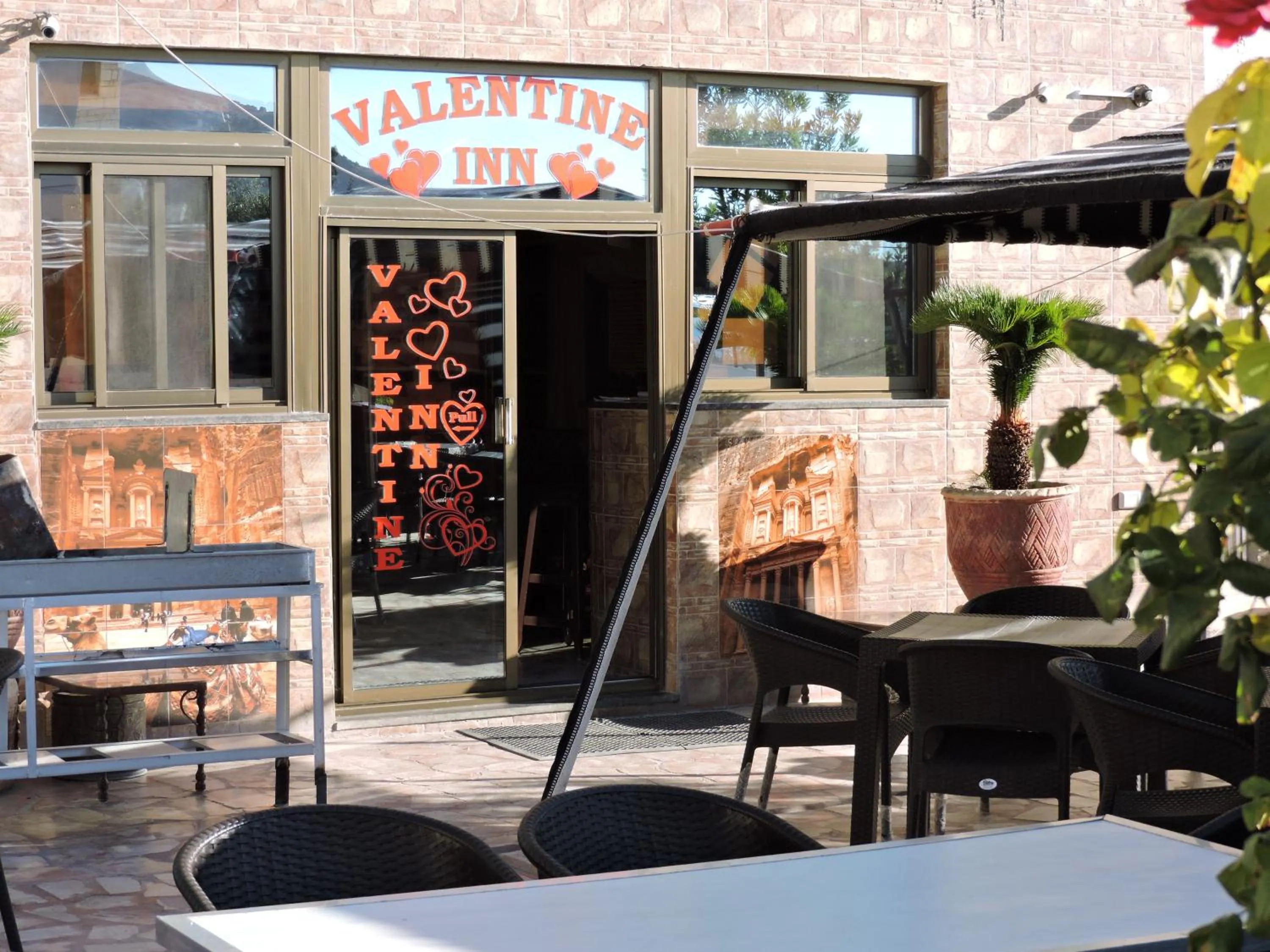 Patio in Valentine Inn Luxury